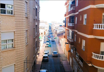 Apartment / flat - Resale - Torrevieja - Centro