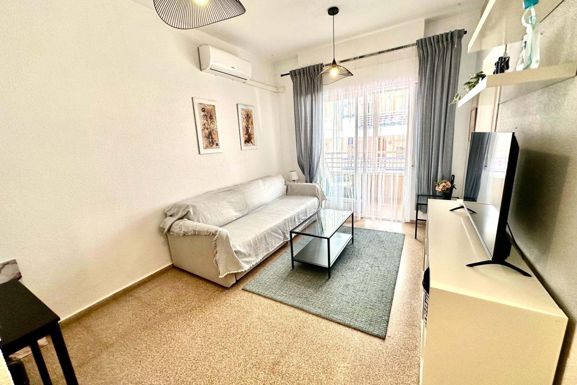 Resale - Apartment / flat - Guardamar del Segura - Pueblo