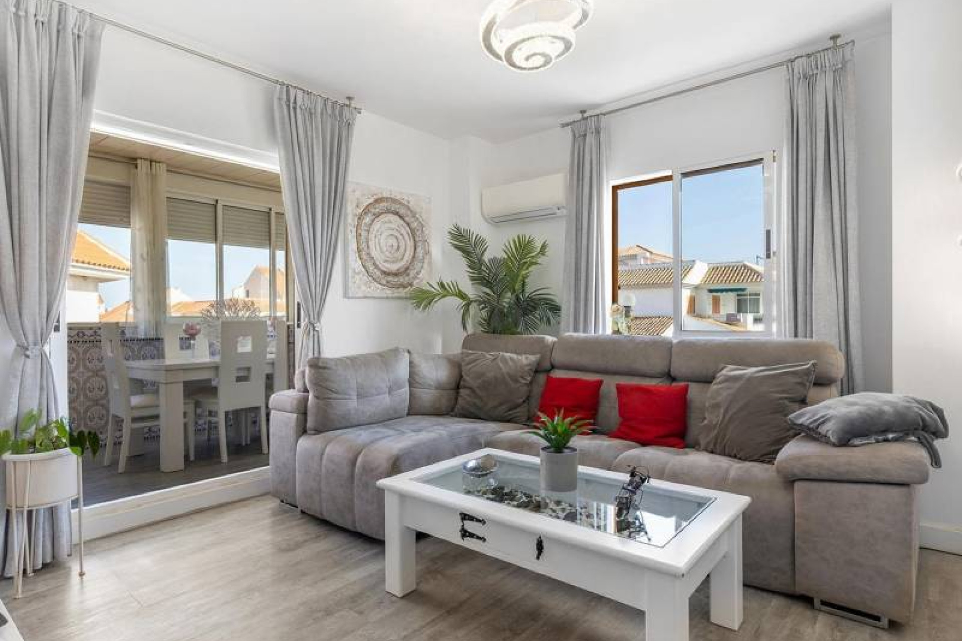 Resale - Apartment / flat - La Mata