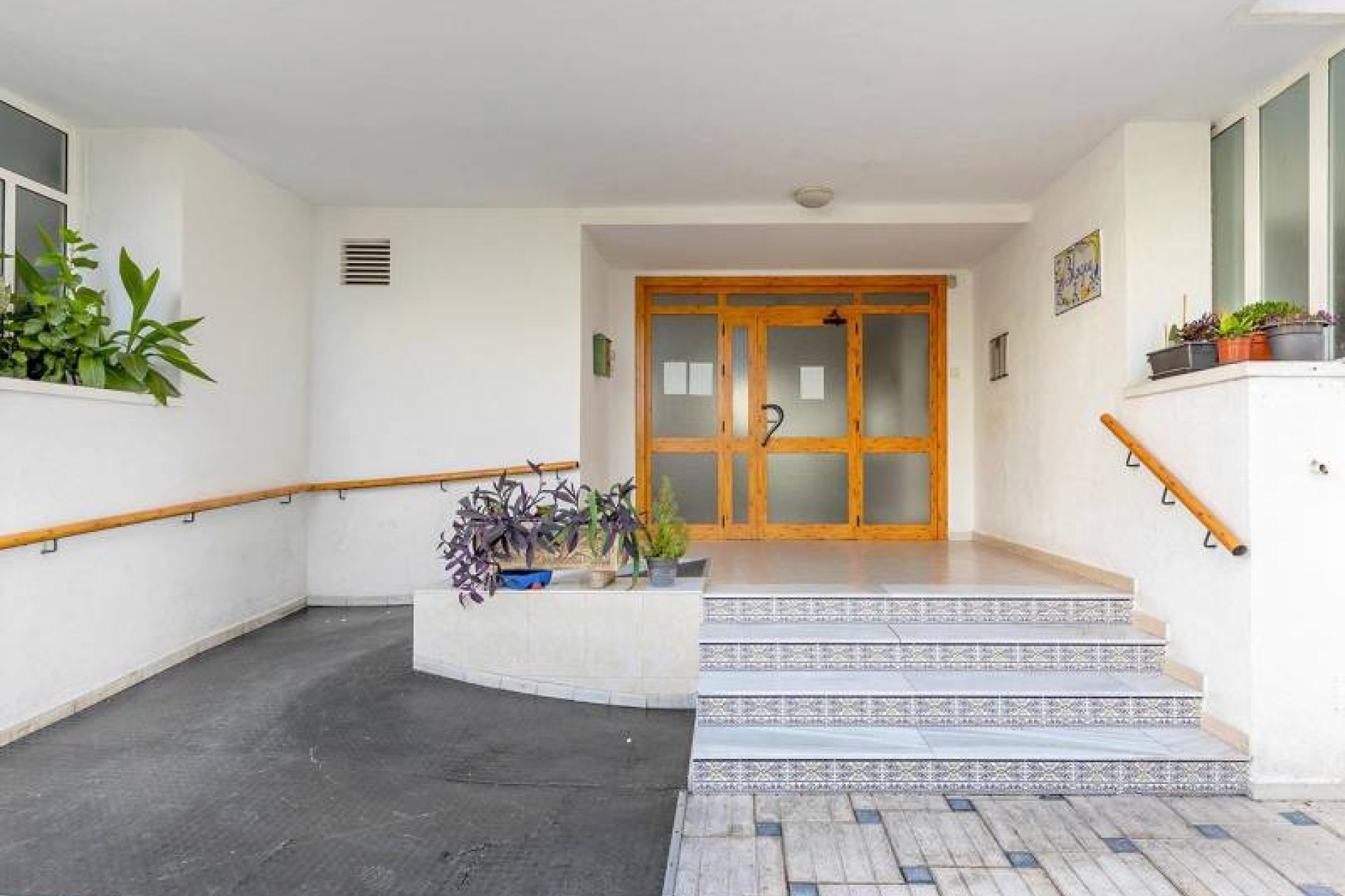 Resale - Apartment / flat - La Mata