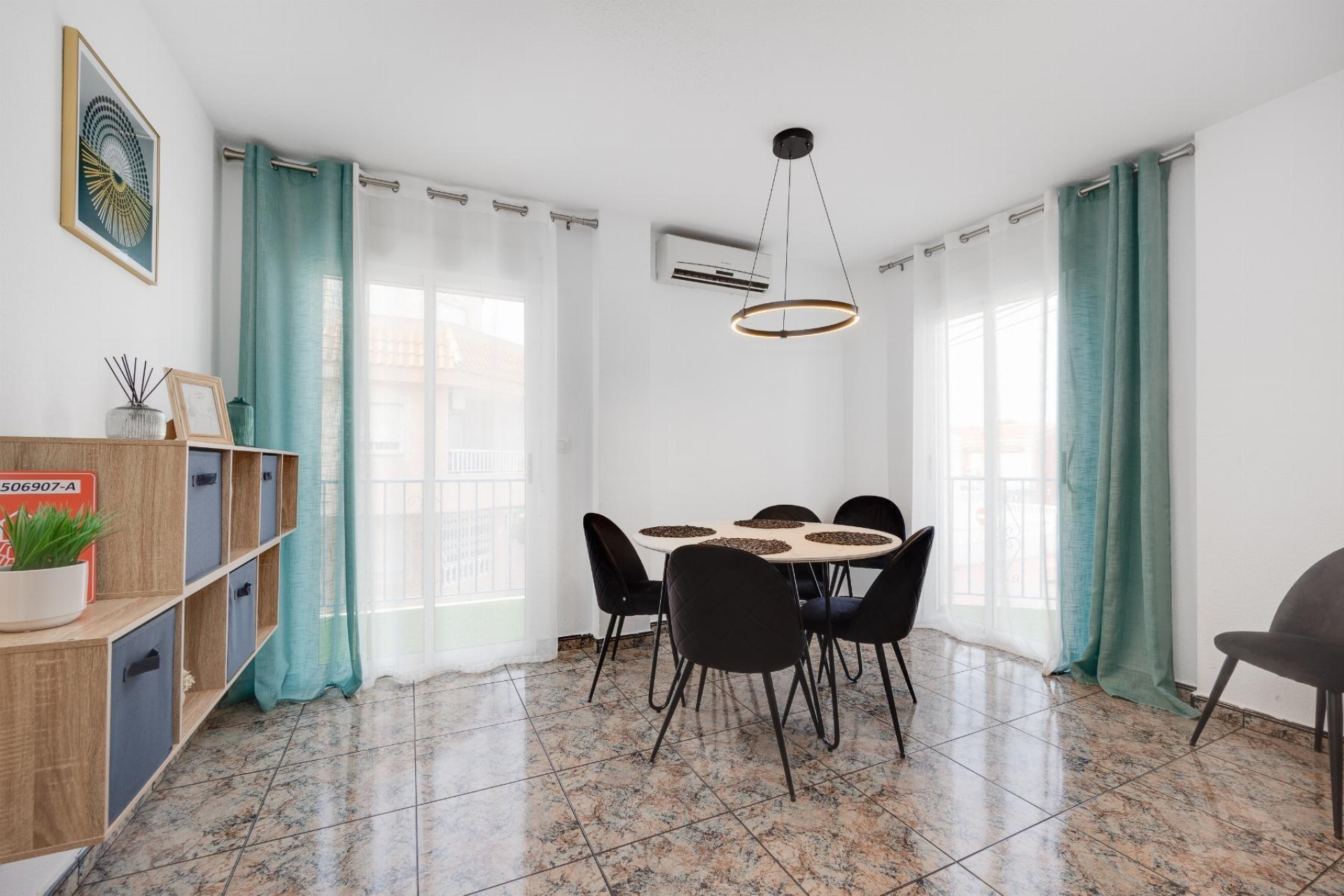 Resale - Apartment / flat - Torrevieja - Acequion