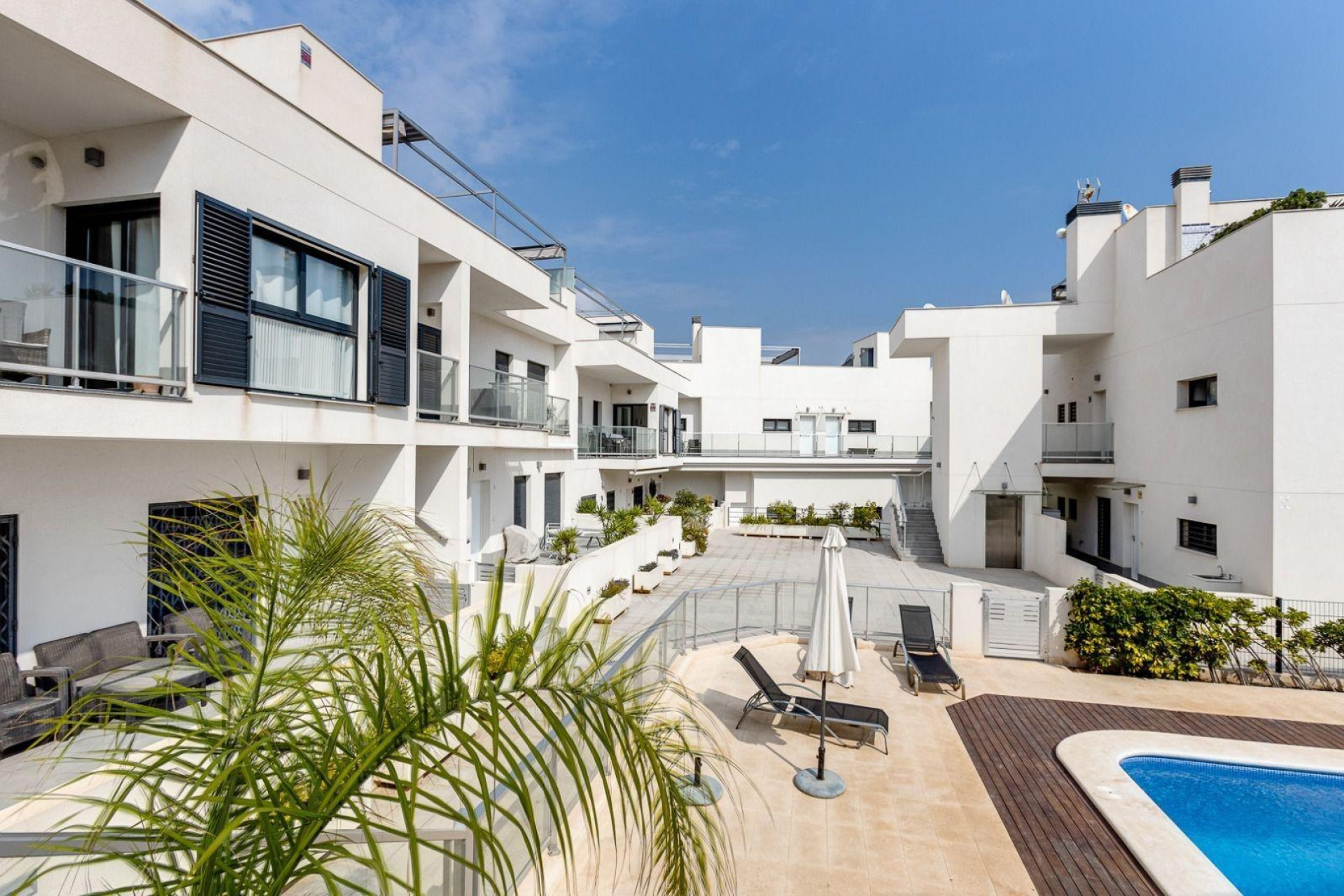 Resale - Apartment / flat - Torrevieja - Aguas Nuevas