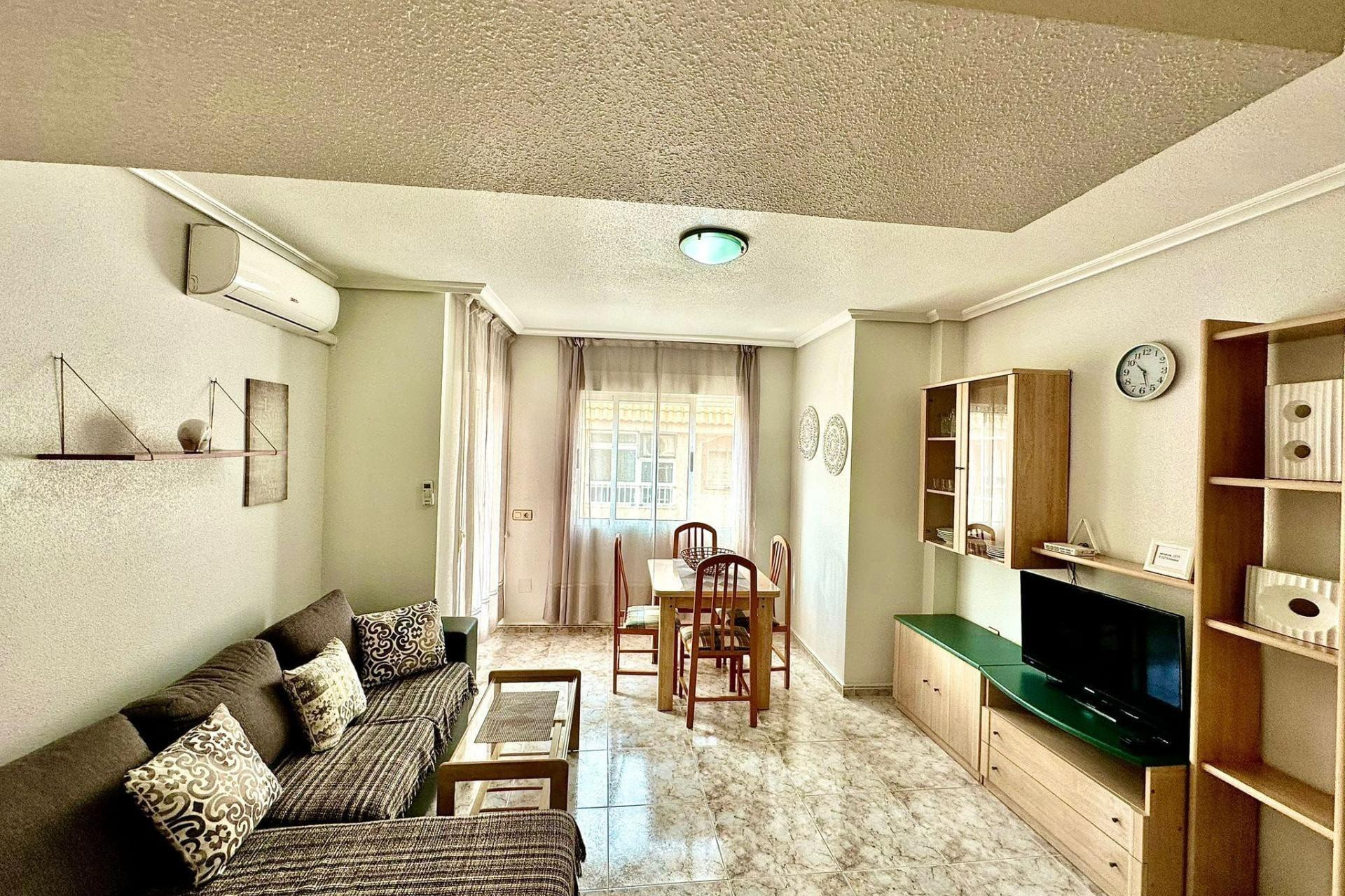 Resale - Apartment / flat - Torrevieja - Centro