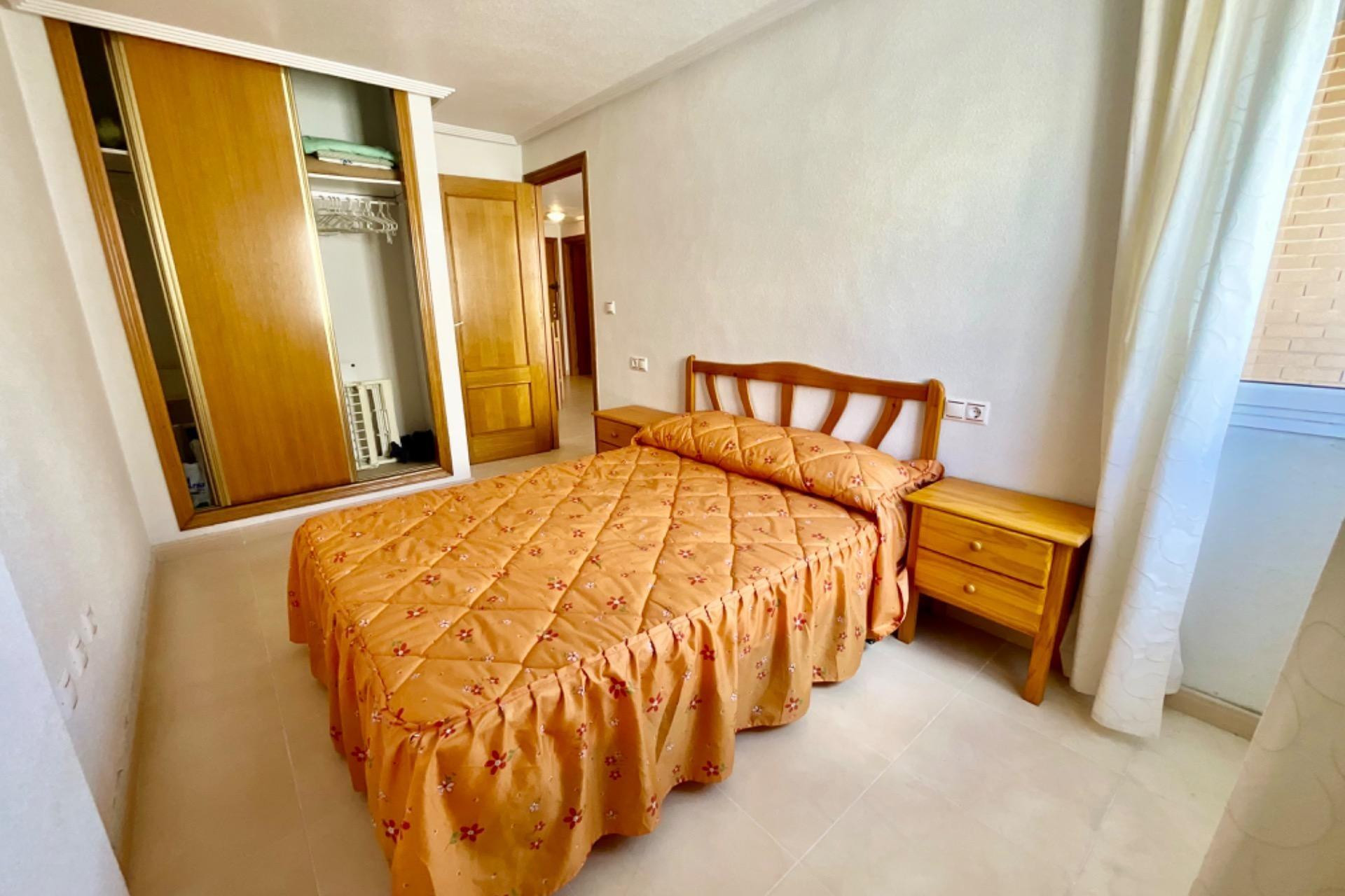 Resale - Apartment / flat - Torrevieja - Centro