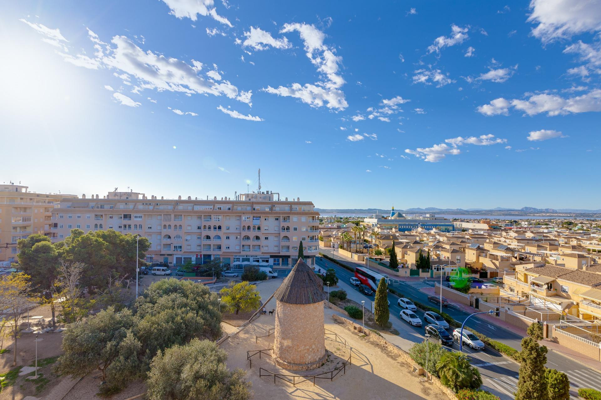 Resale - Apartment / flat - Torrevieja - Centro