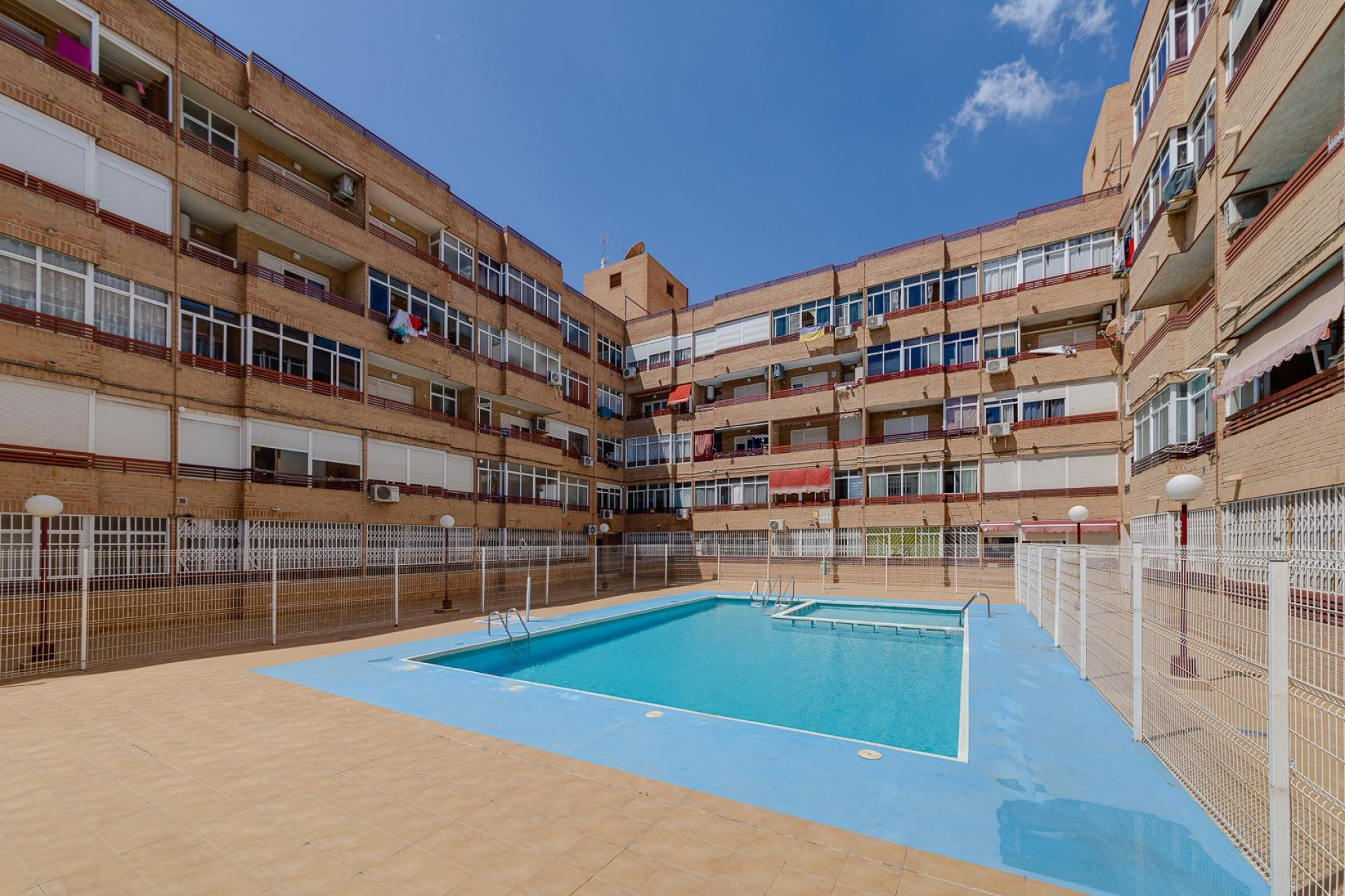 Resale - Apartment / flat - Torrevieja - Centro