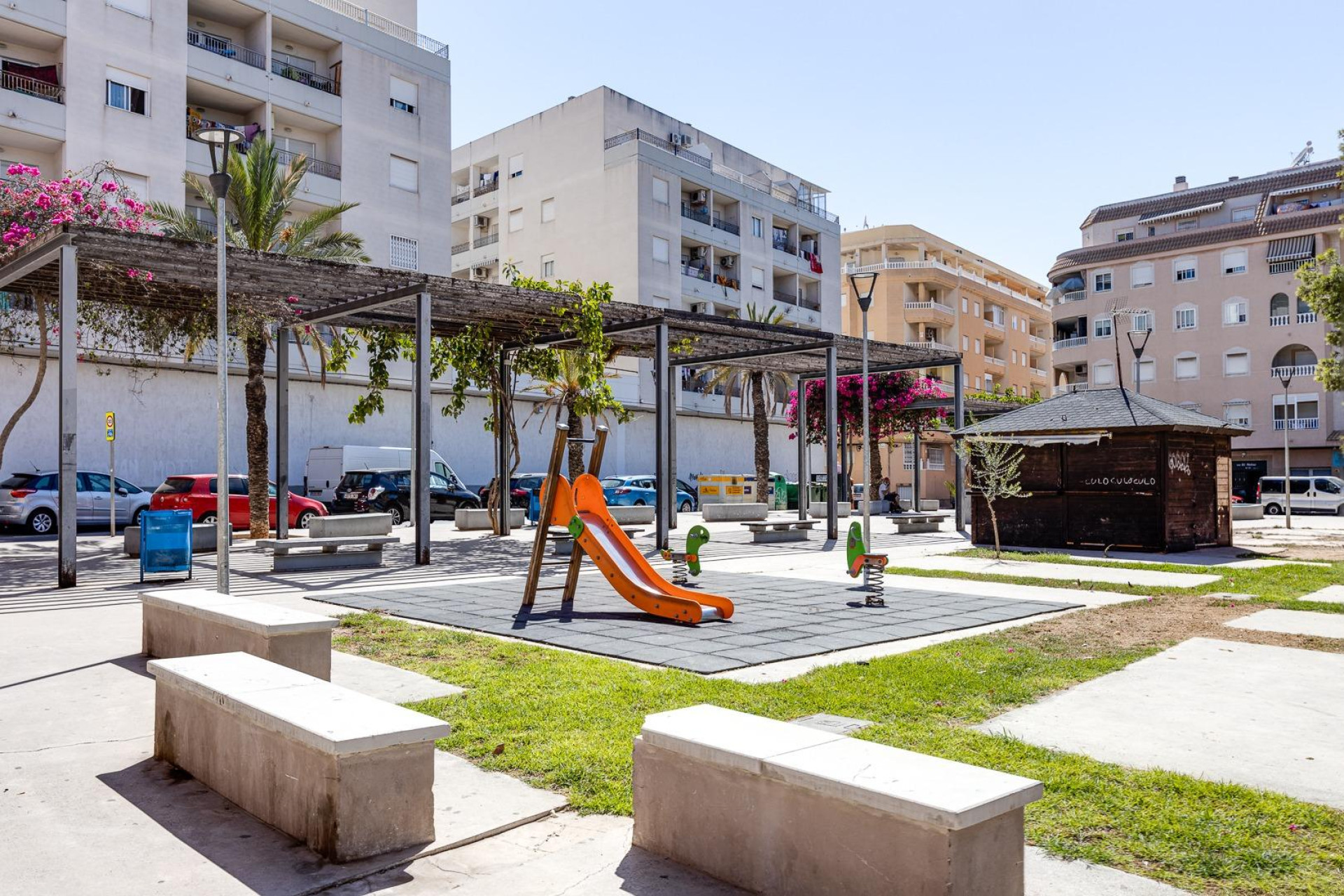 Resale - Apartment / flat - Torrevieja - Centro