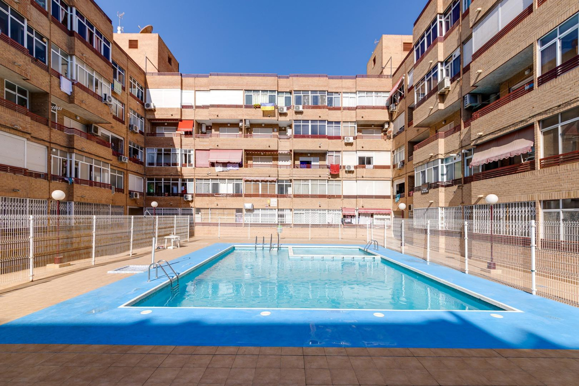 Resale - Apartment / flat - Torrevieja - Centro