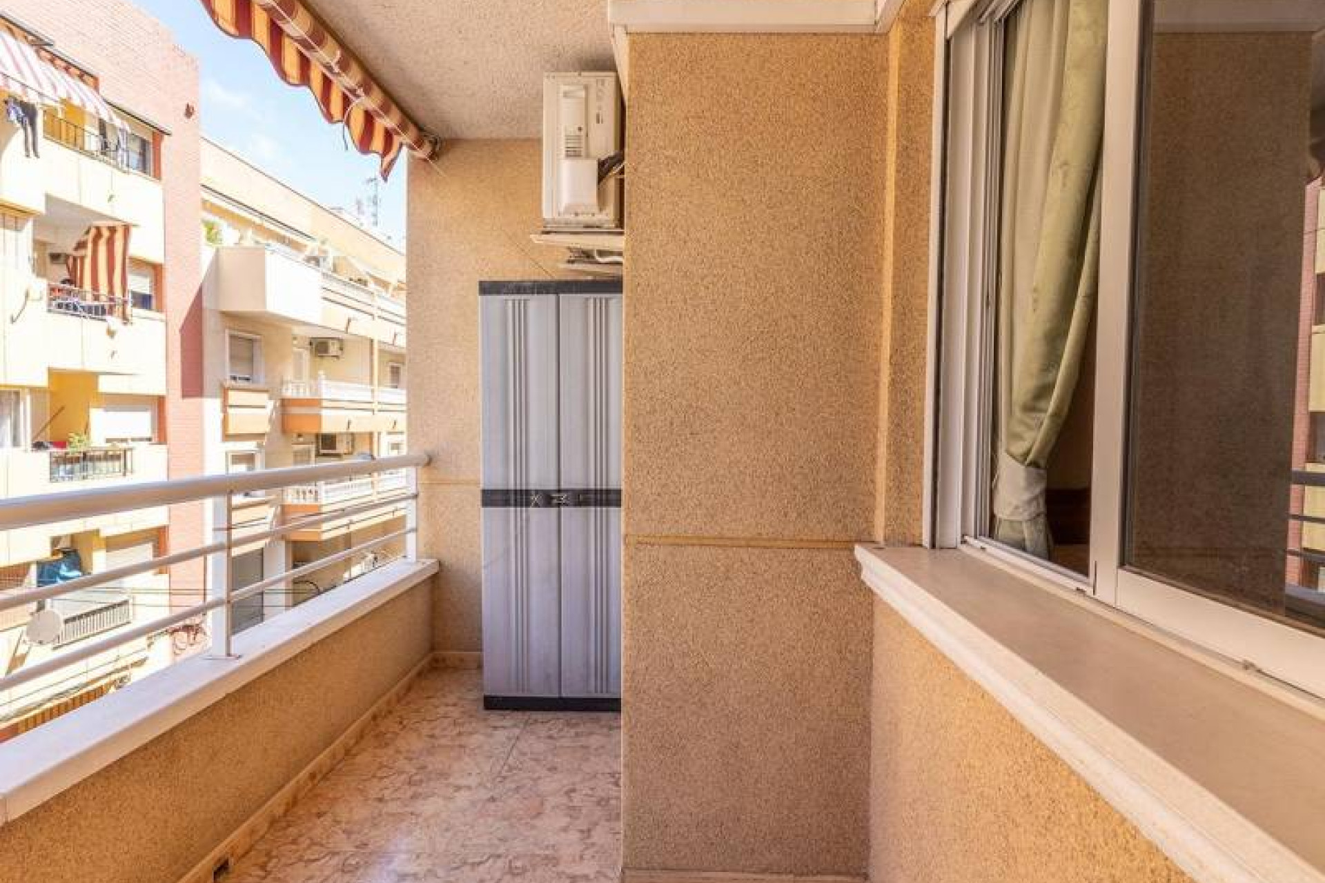 Resale - Apartment / flat - Torrevieja - Estacion de autobuses