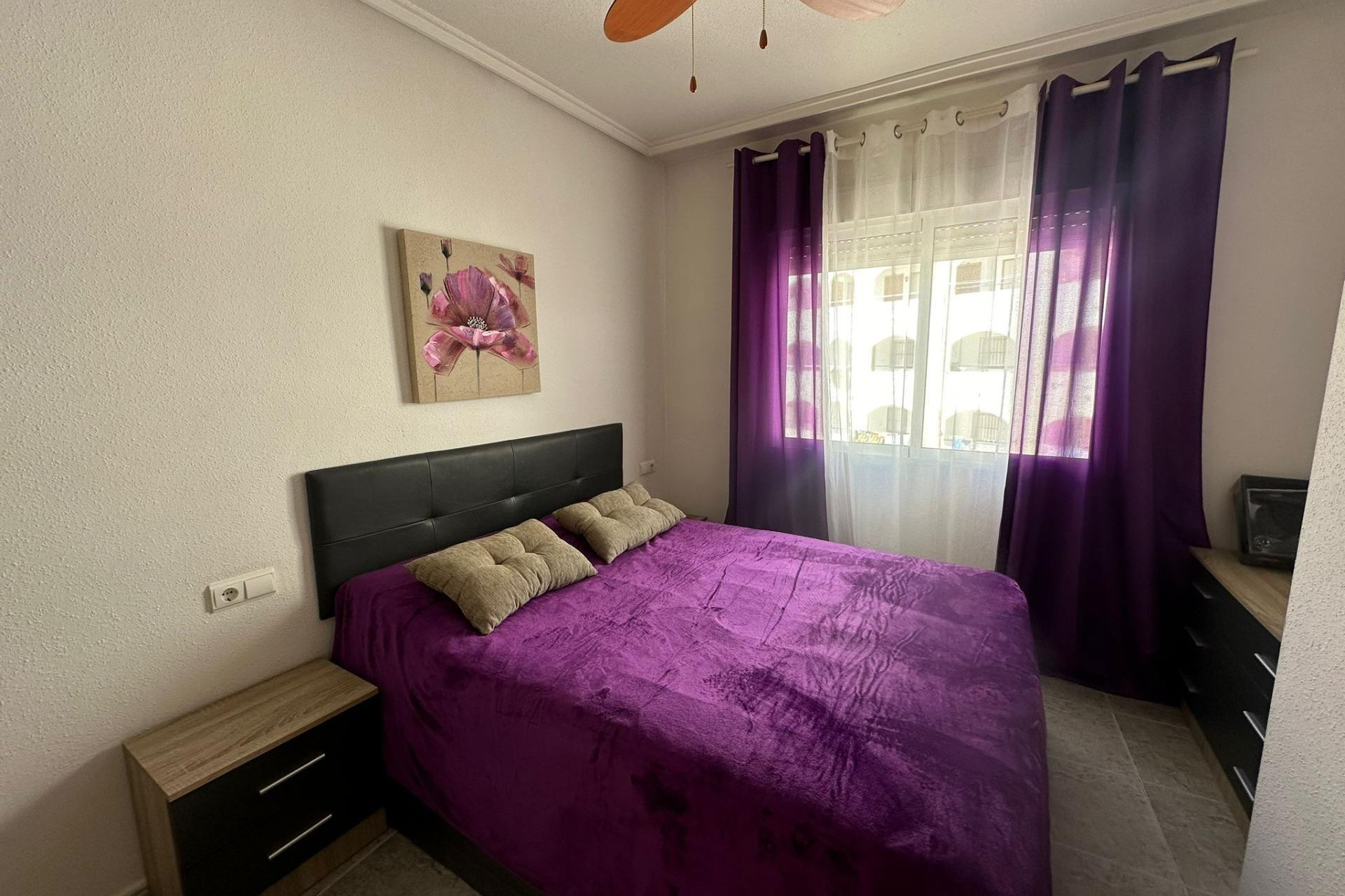 Resale - Apartment / flat - Torrevieja - Estacion de autobuses