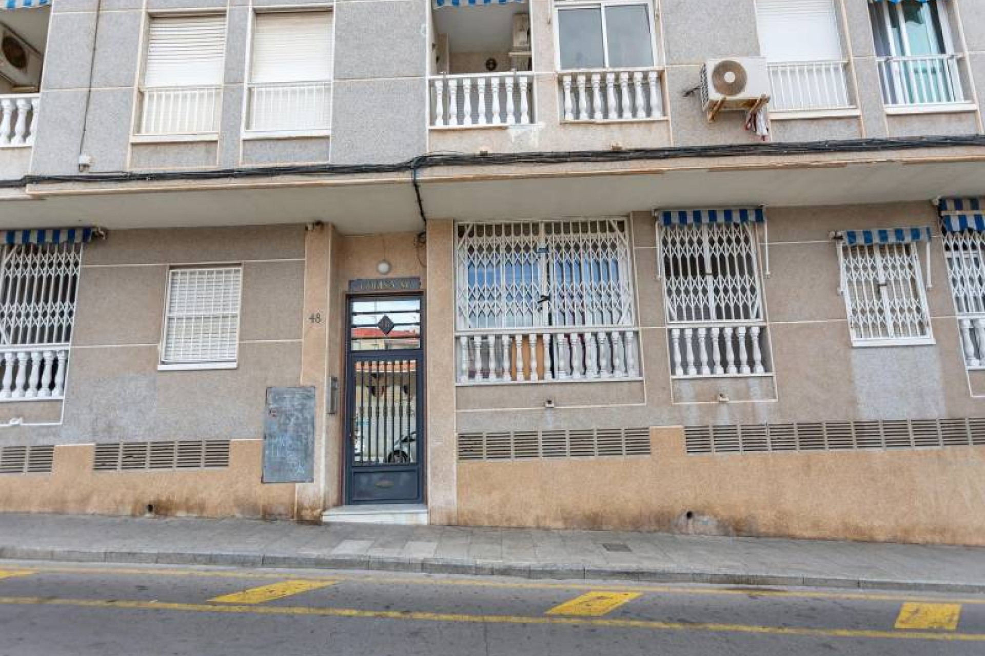 Resale - Apartment / flat - Torrevieja - Estacion de autobuses