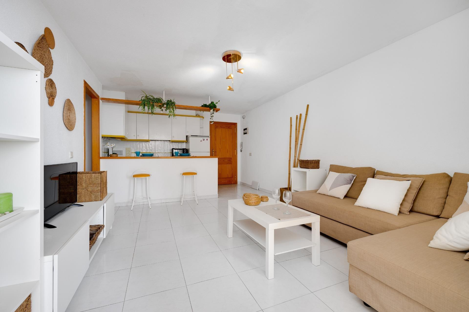 Resale - Apartment / flat - Torrevieja - Estacion de autobuses