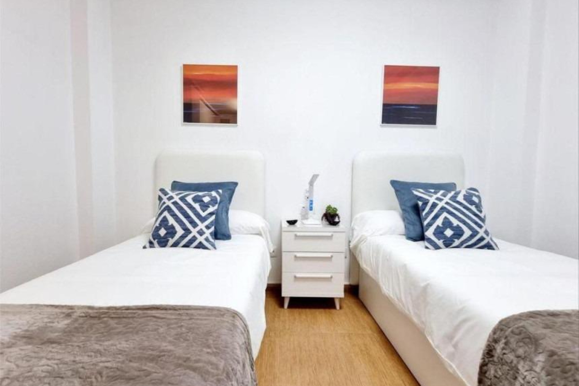 Resale - Apartment / flat - Torrevieja - Estacion de autobuses