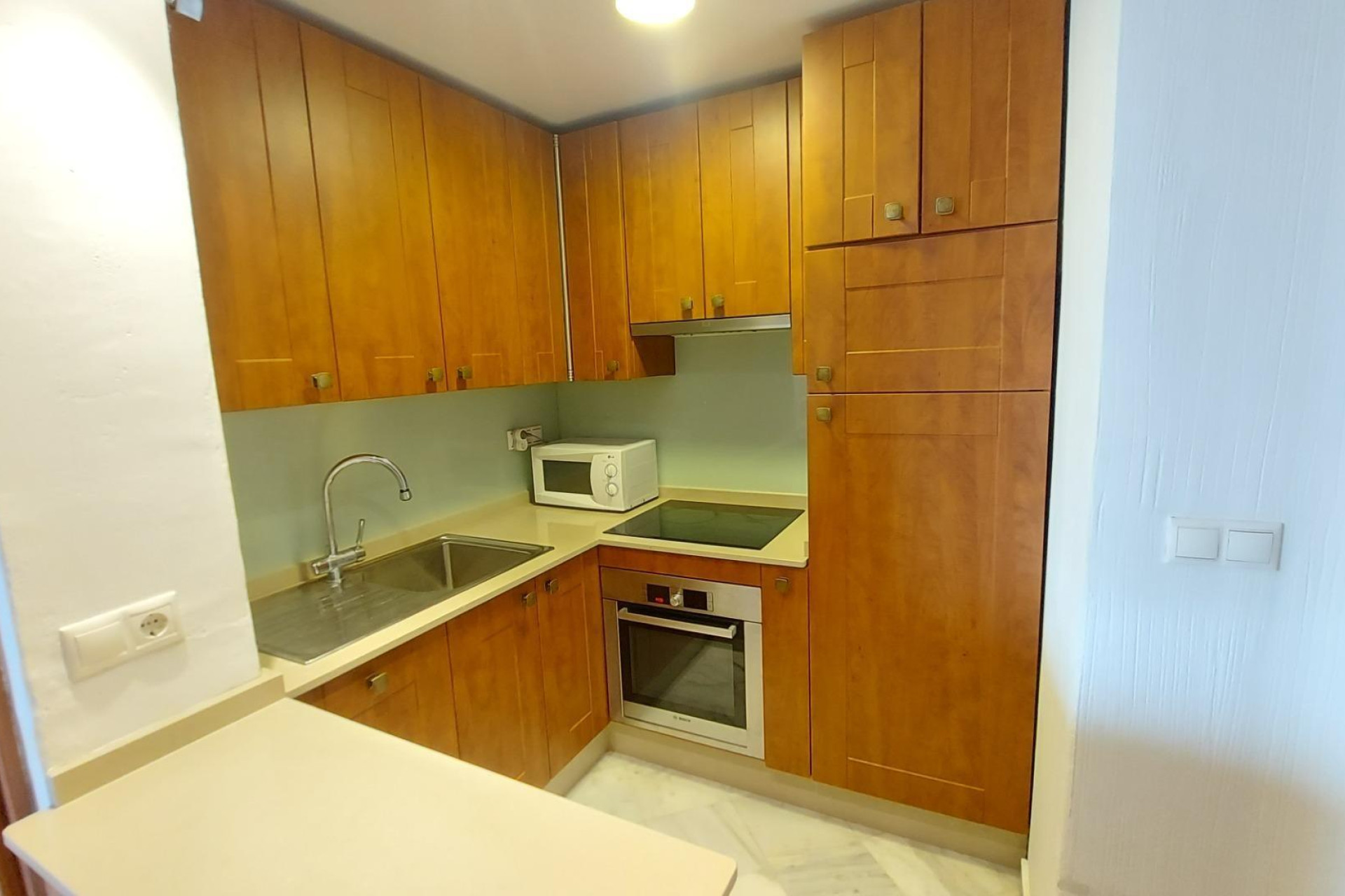 Resale - Apartment / flat - Torrevieja - Habaneras