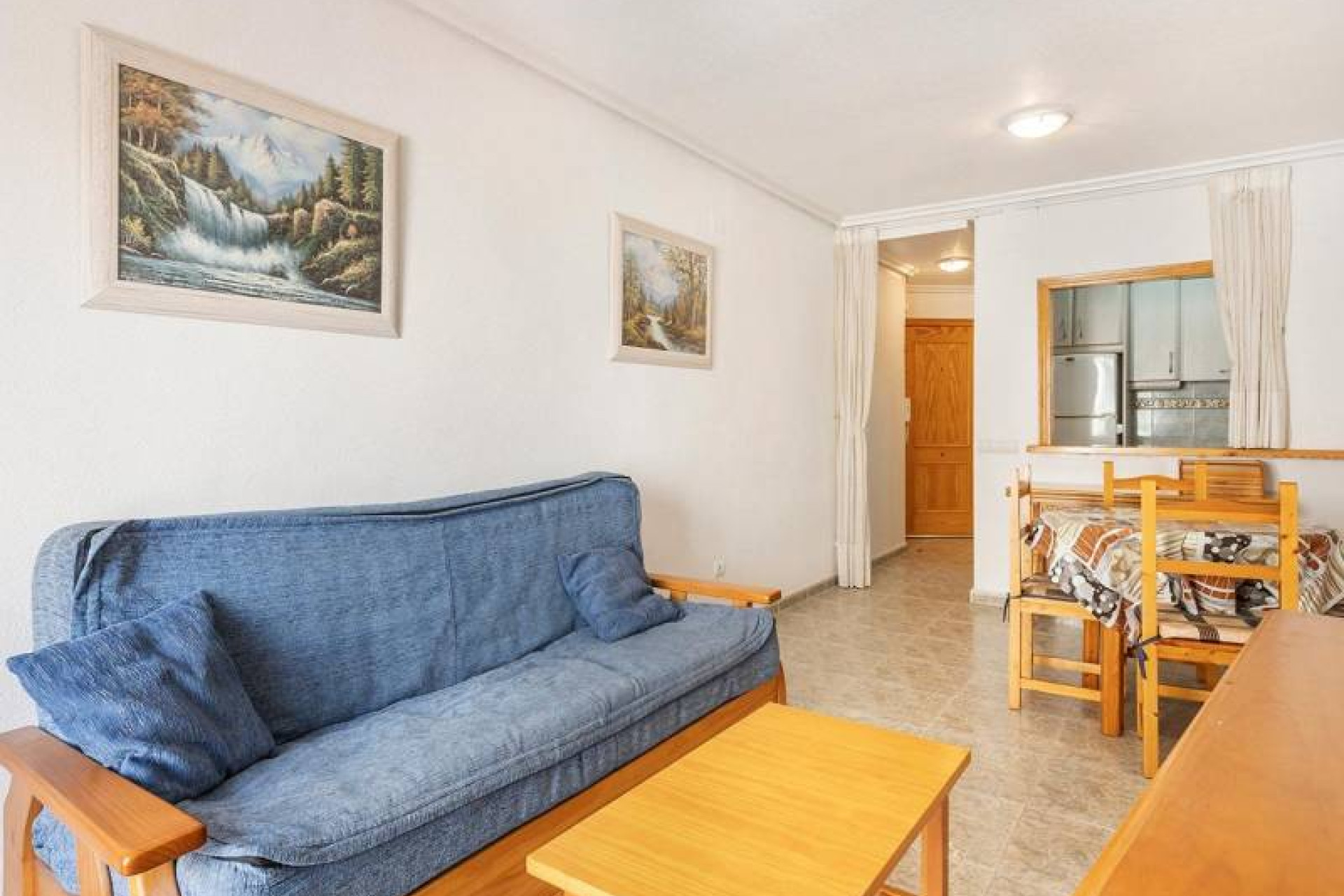 Resale - Apartment / flat - Torrevieja - La Mata pueblo