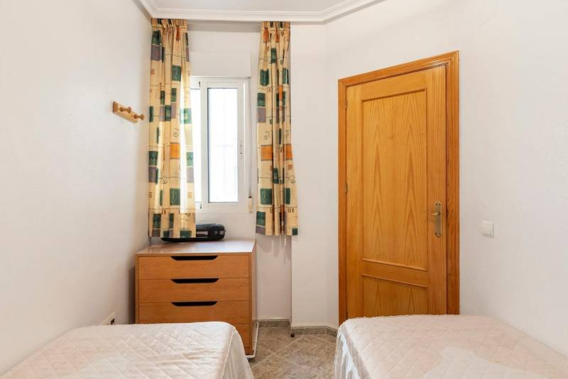 Resale - Apartment / flat - Torrevieja - La Mata pueblo