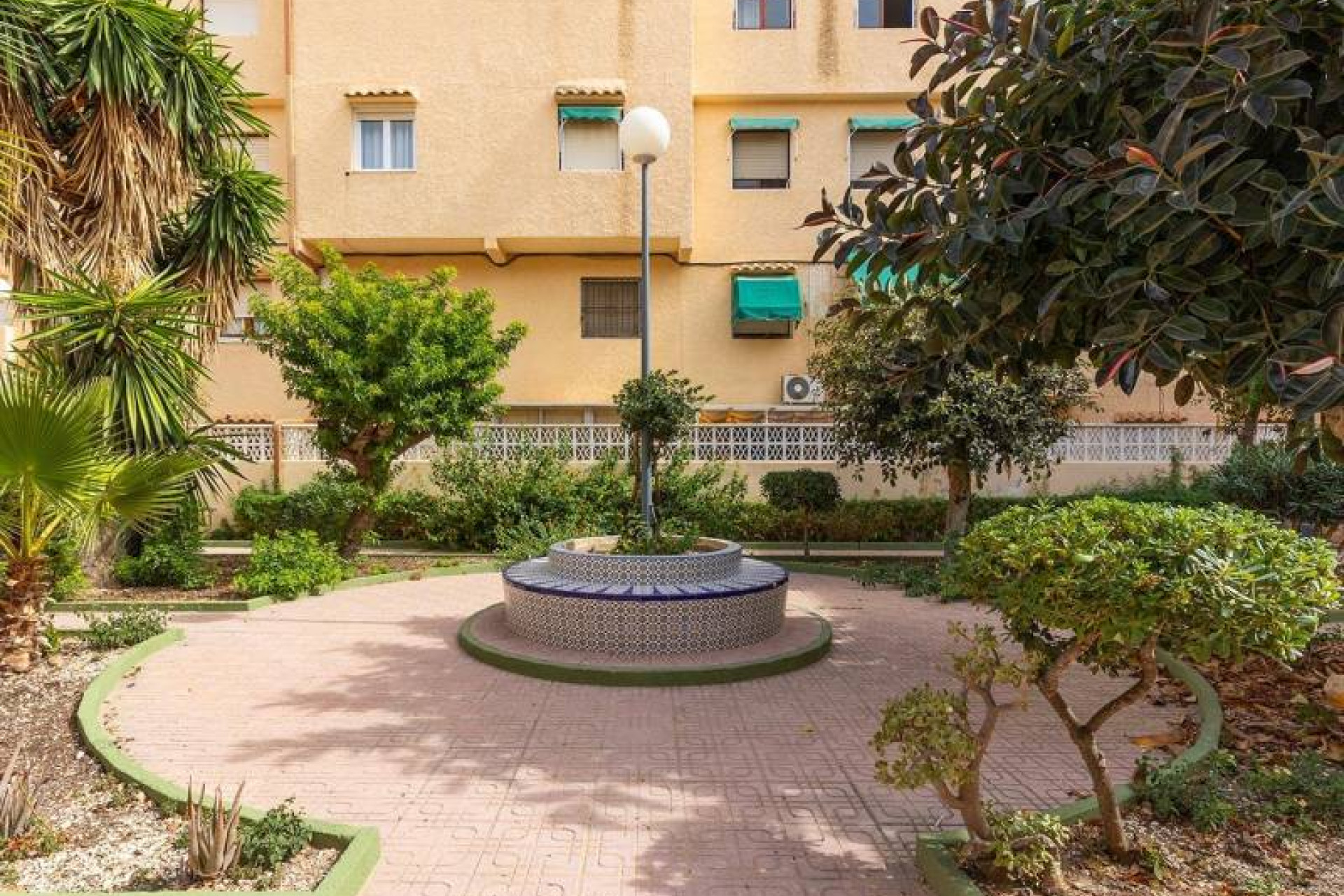 Resale - Apartment / flat - Torrevieja - La Mata