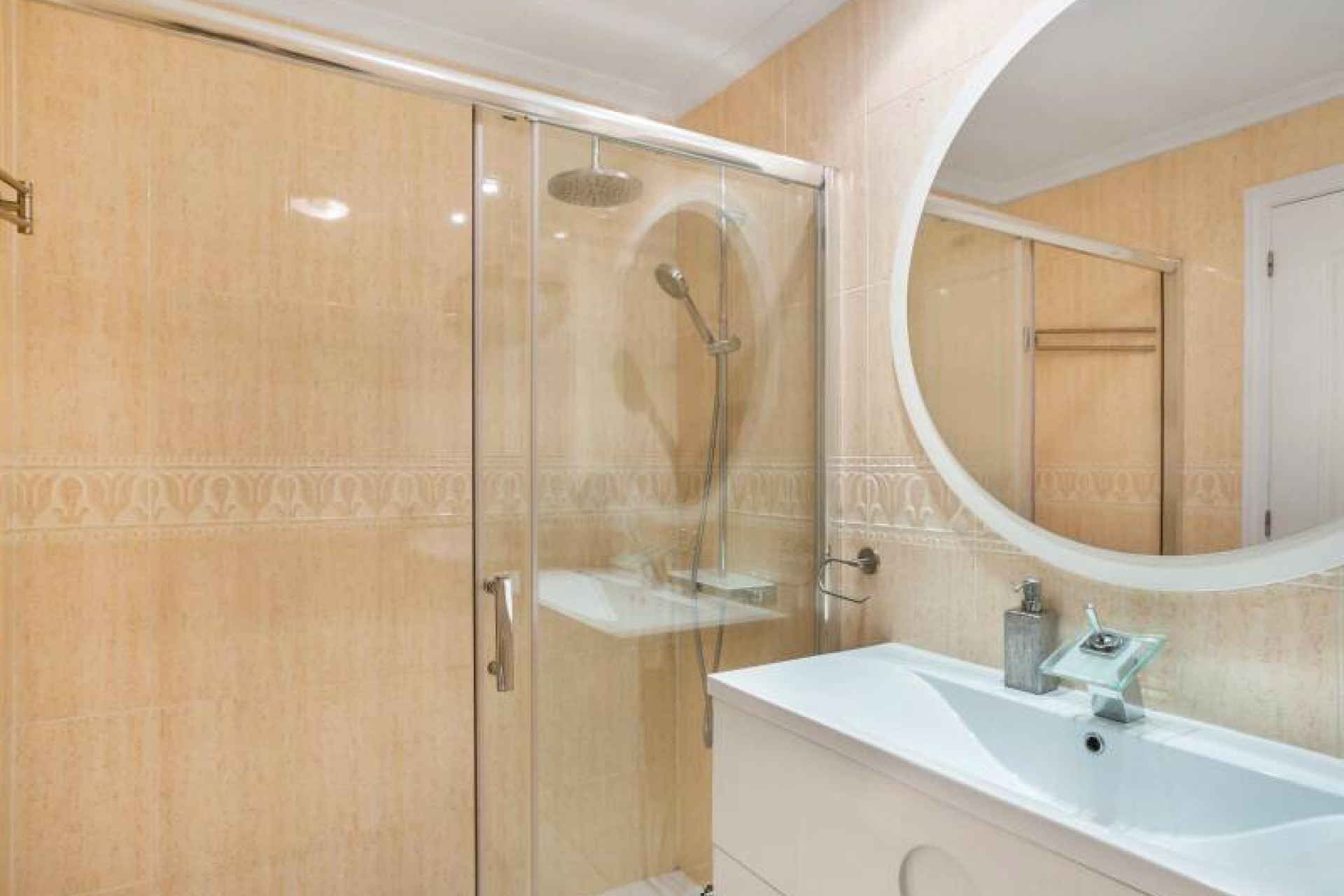 Resale - Apartment / flat - Torrevieja - La Mata