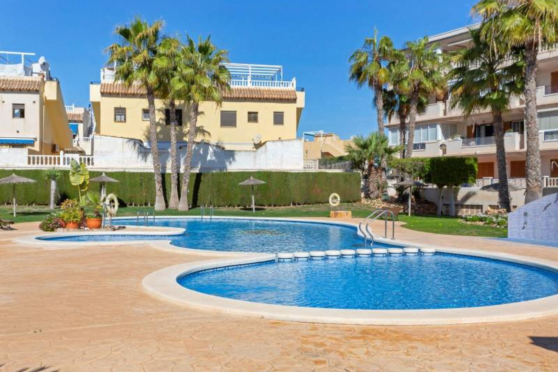 Resale - Apartment / flat - Torrevieja - La Mata