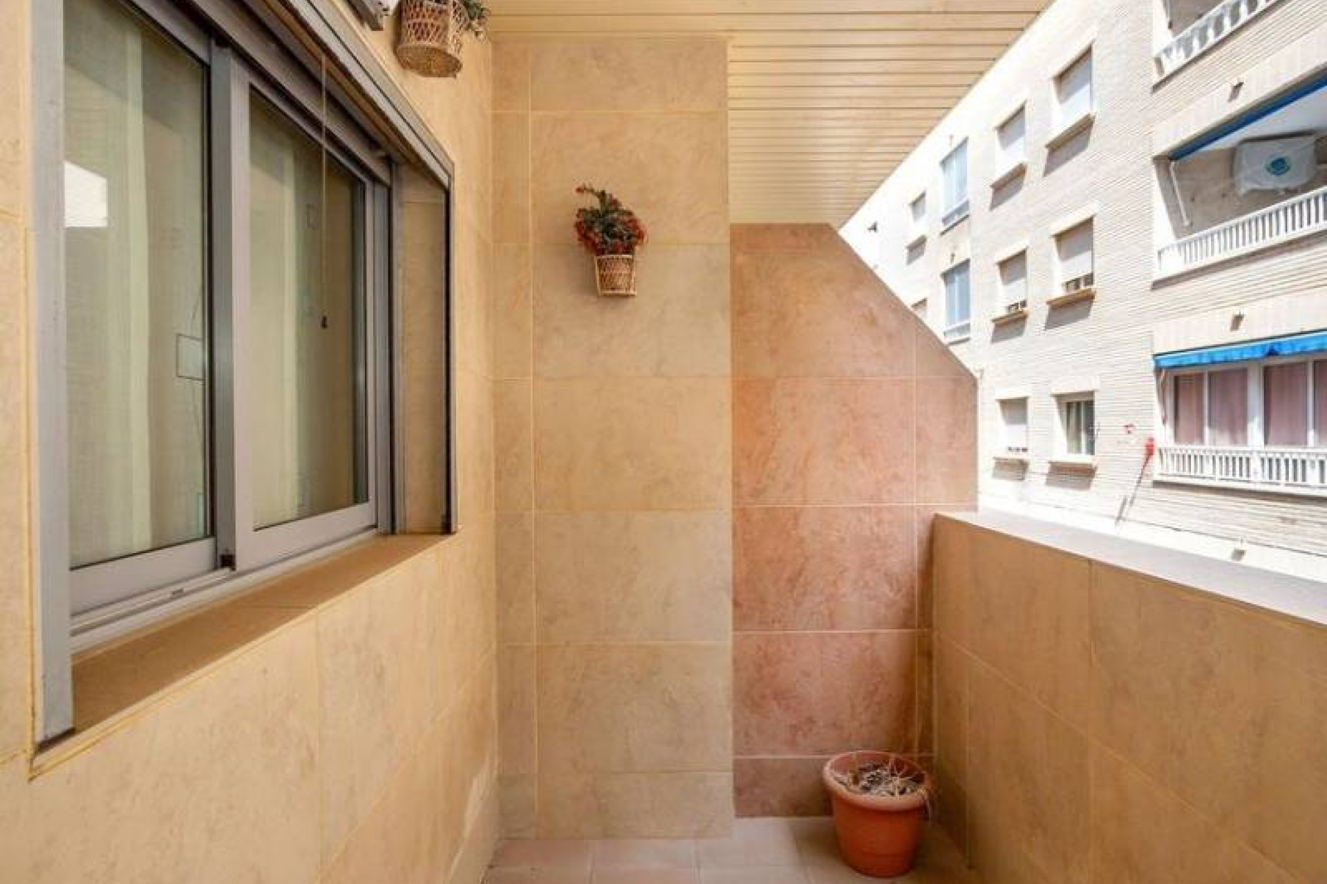 Resale - Apartment / flat - Torrevieja - La Mata