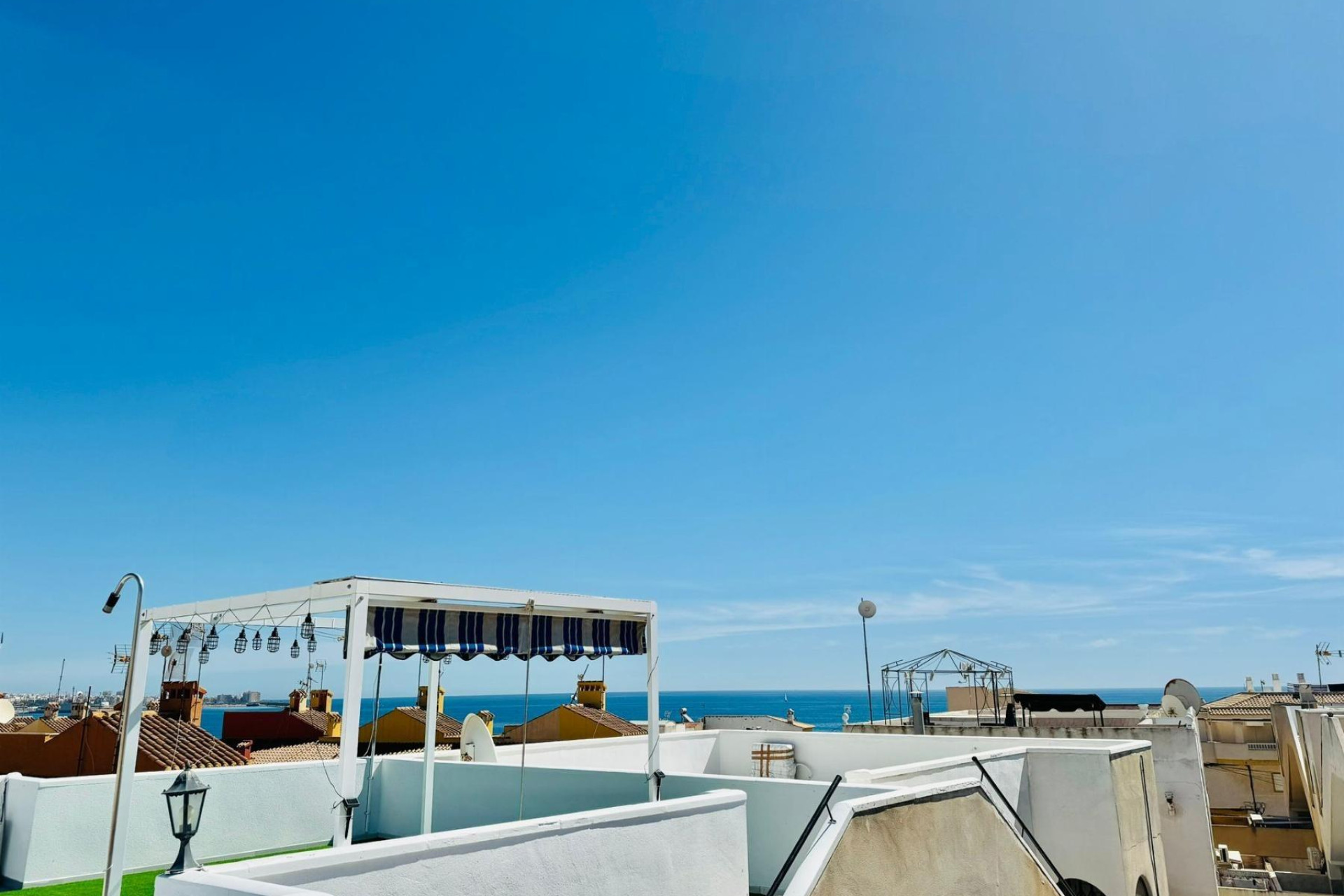 Resale - Apartment / flat - Torrevieja - La veleta