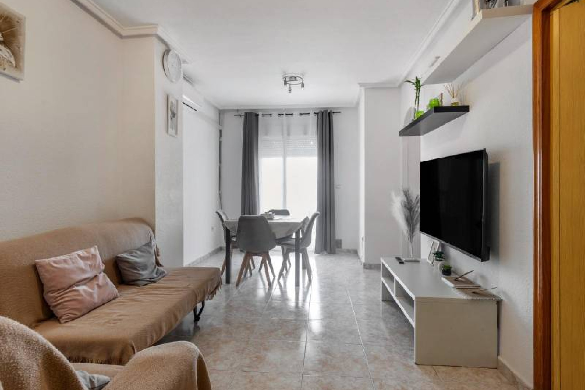 Resale - Apartment / flat - Torrevieja - Nueva Torrevieja