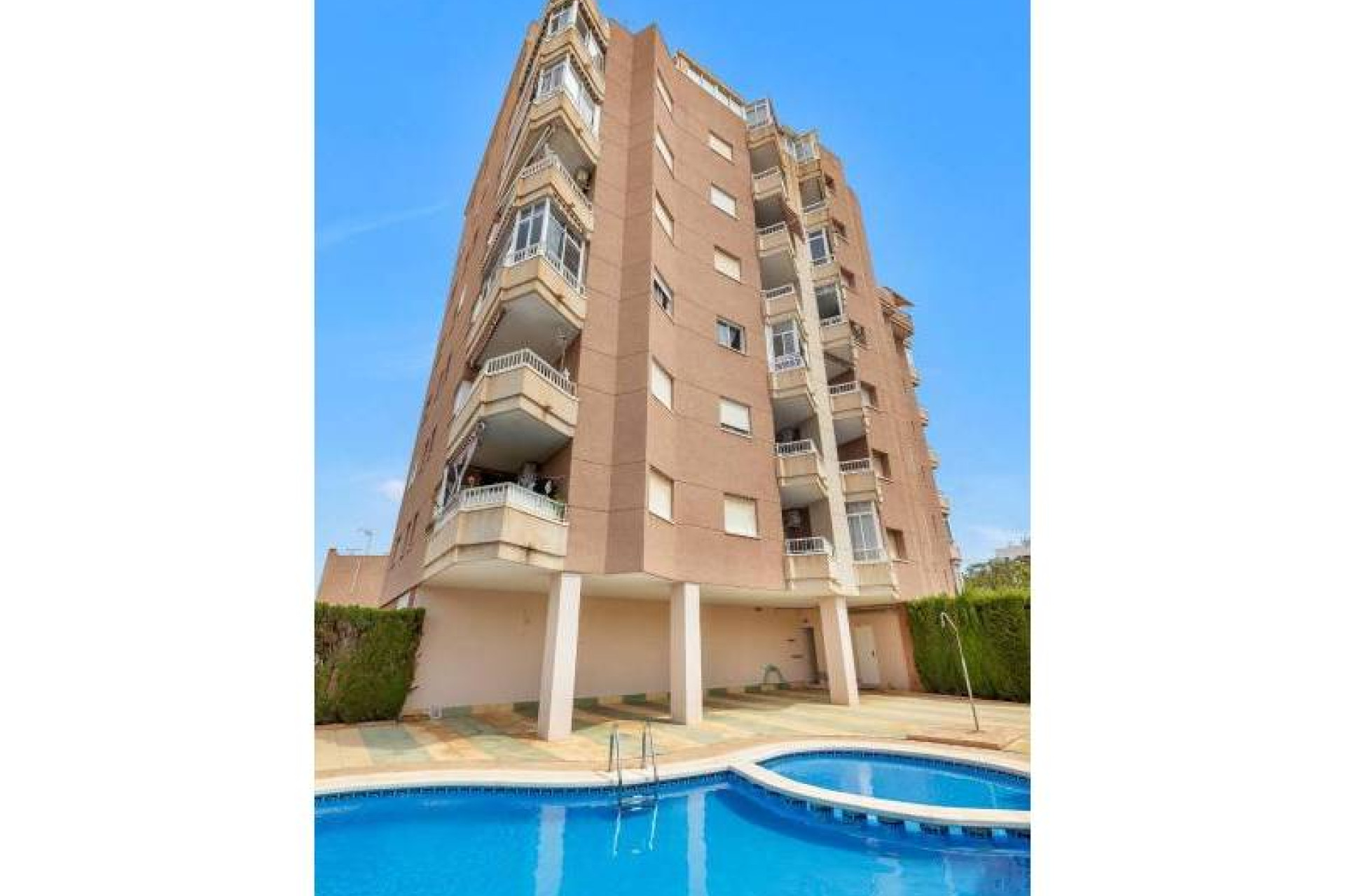 Resale - Apartment / flat - Torrevieja - Nueva Torrevieja