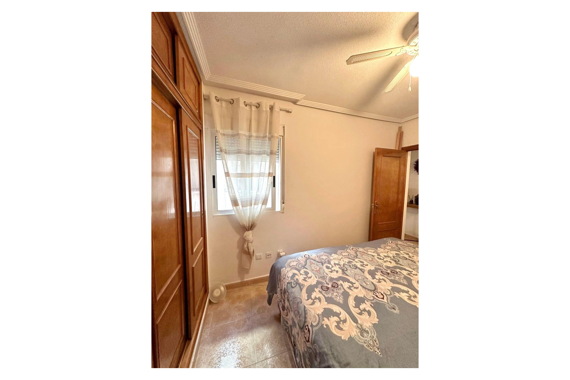 Resale - Apartment / flat - Torrevieja - Parque las naciones