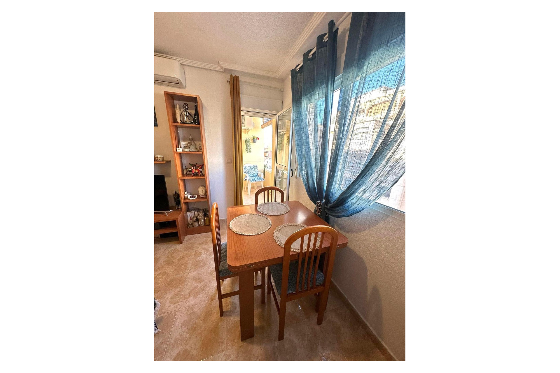 Resale - Apartment / flat - Torrevieja - Parque las naciones