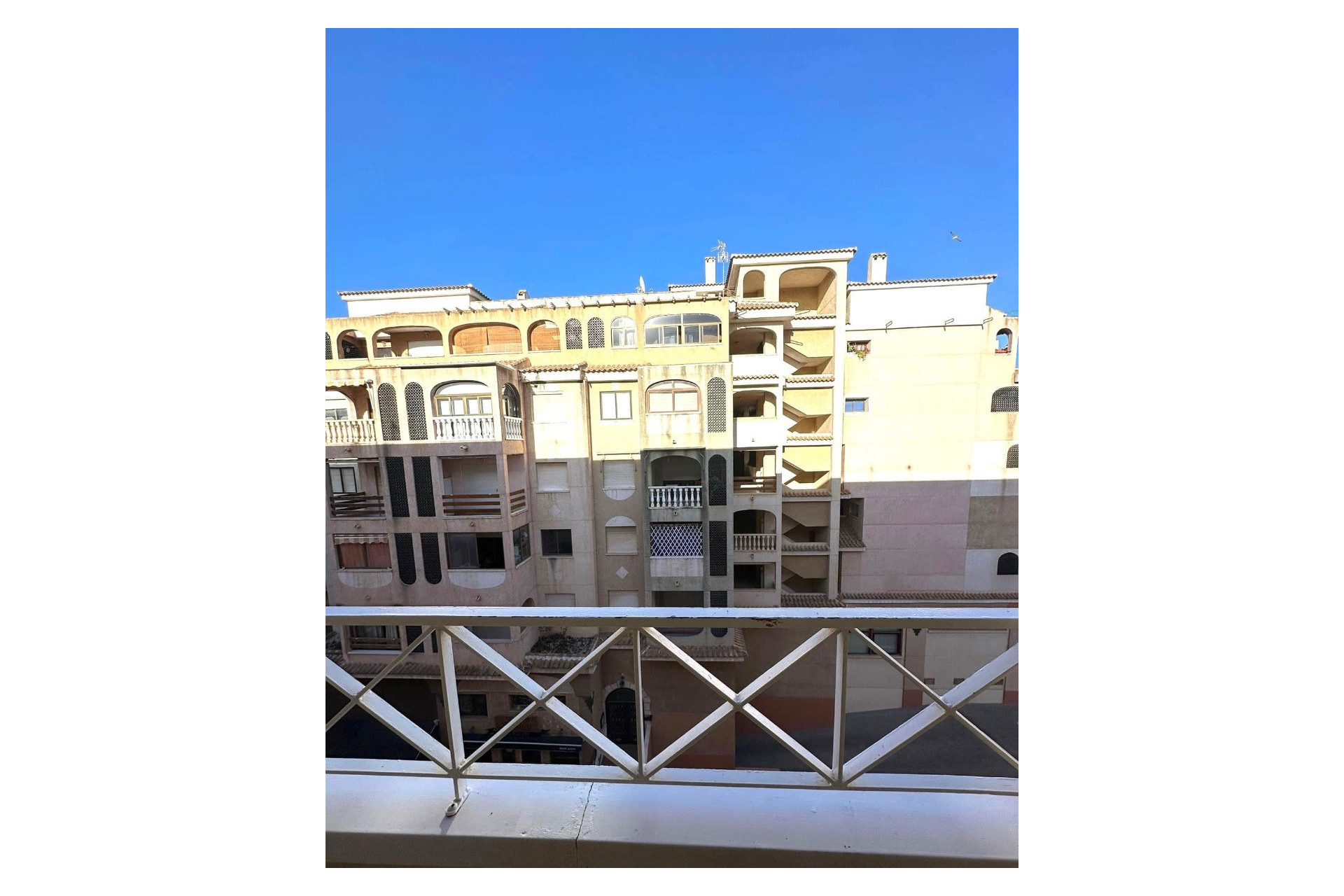 Resale - Apartment / flat - Torrevieja - Parque las naciones