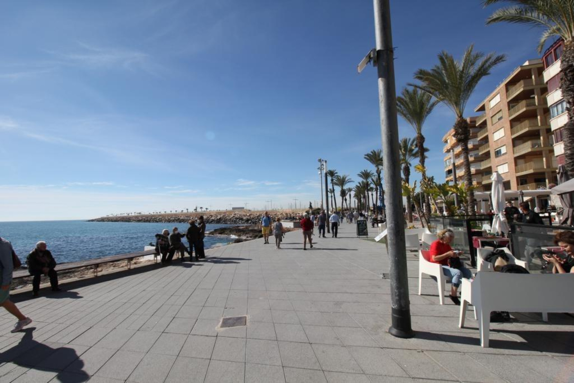 Resale - Apartment / flat - Torrevieja - Paseo maritimo