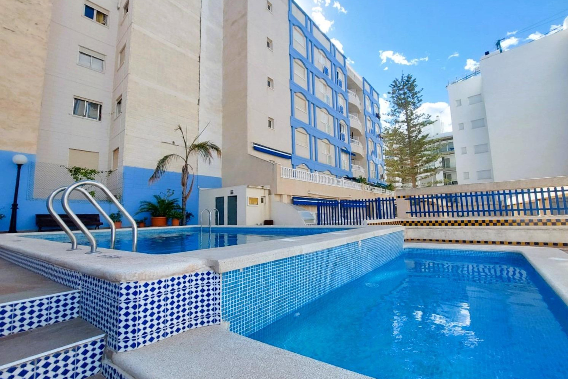 Resale - Apartment / flat - Torrevieja - Playa de los Locos