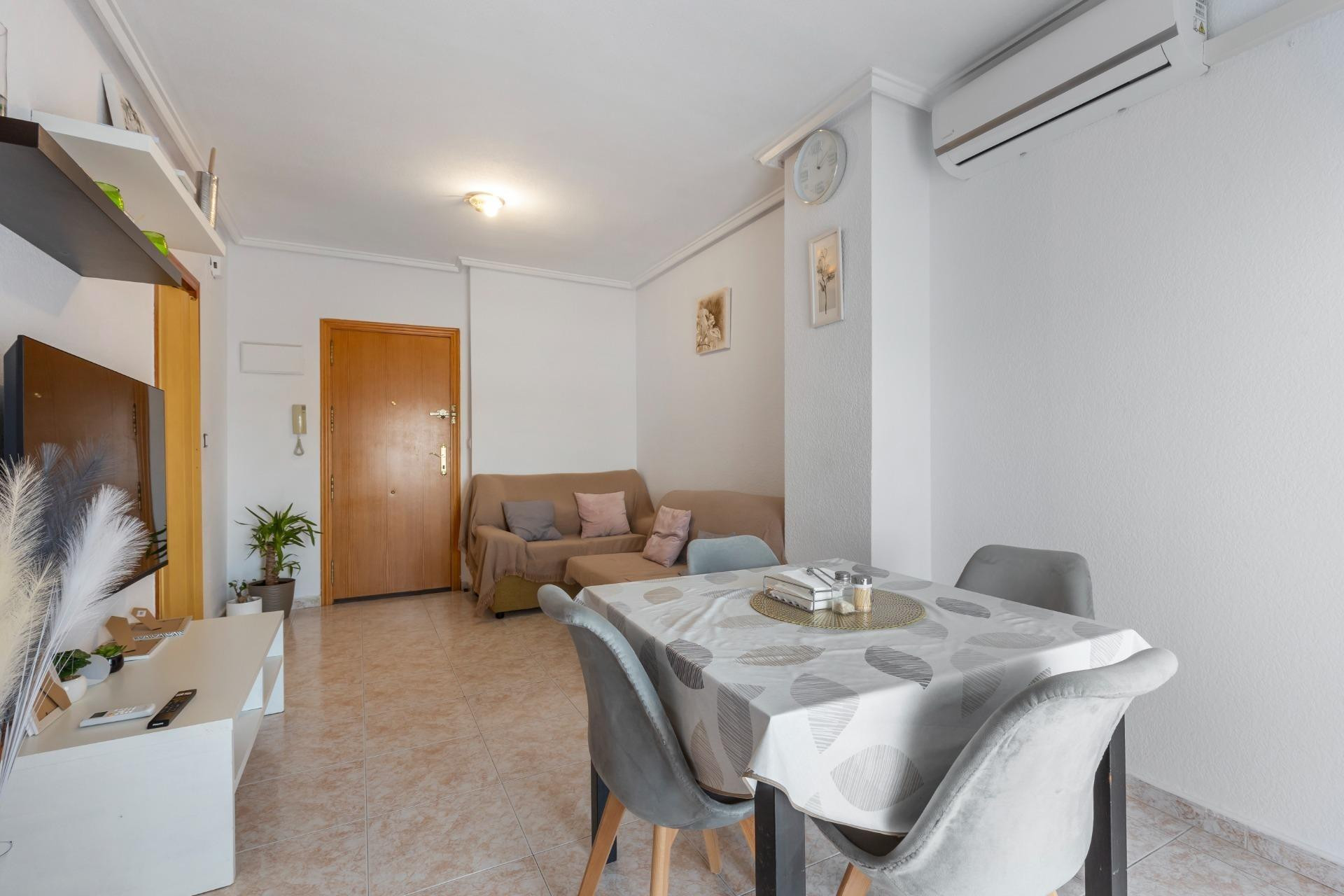 Resale - Apartment / flat - Torrevieja - Playa de los locos