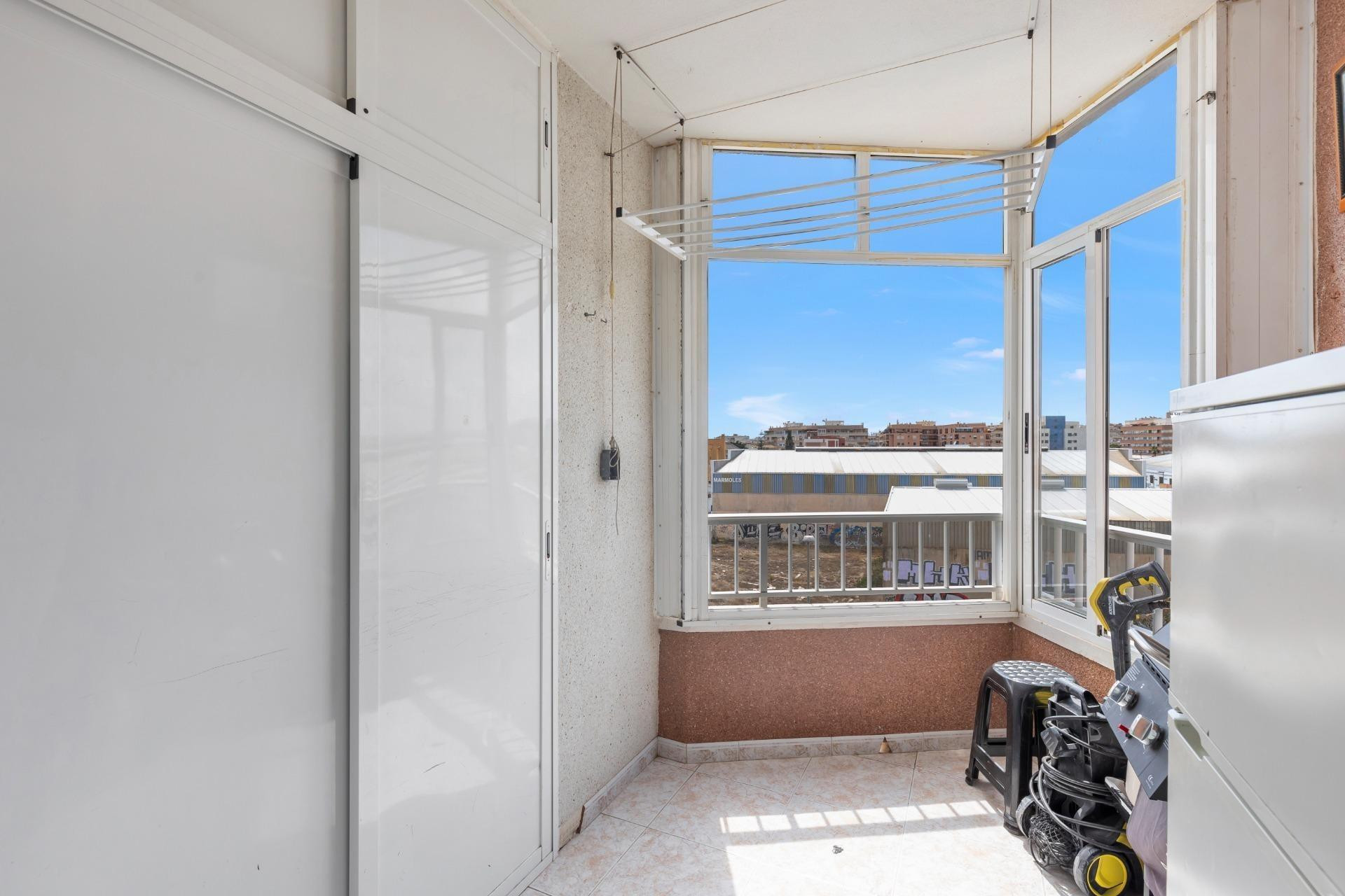 Resale - Apartment / flat - Torrevieja - Playa de los locos