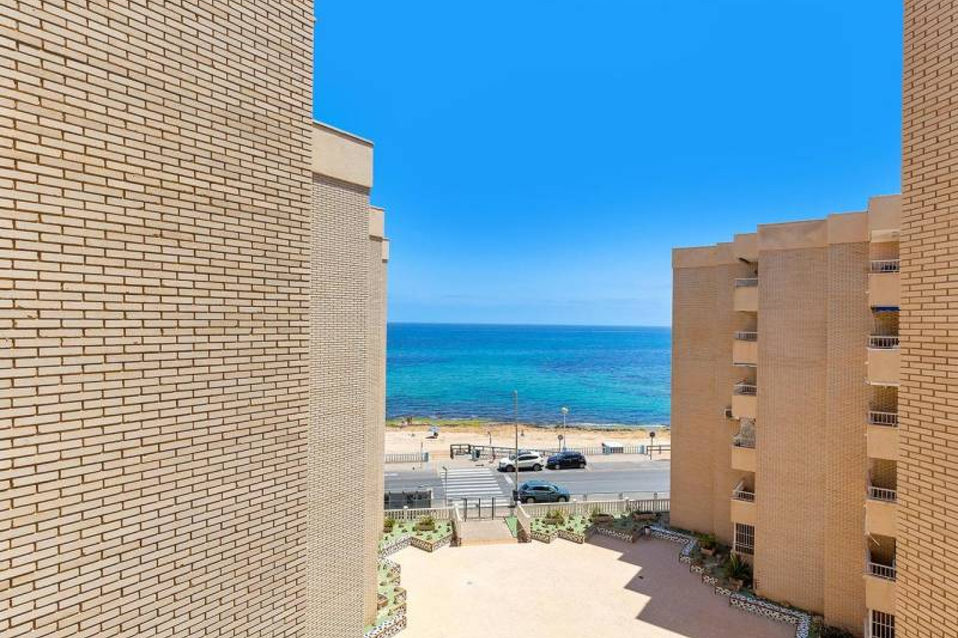 Resale - Apartment / flat - Torrevieja - Playa de los Locos