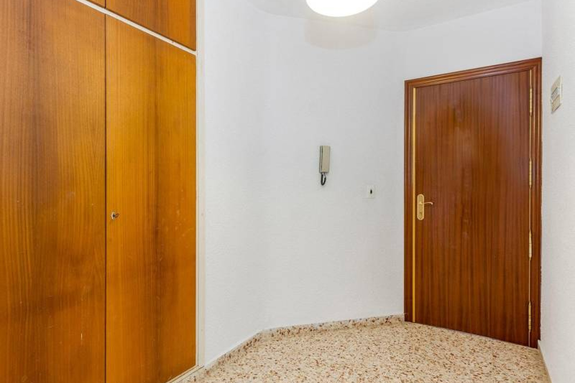 Resale - Apartment / flat - Torrevieja - Playa de los Locos