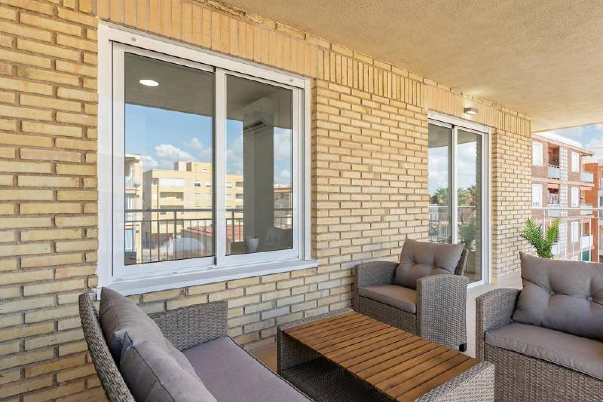 Resale - Apartment / flat - Torrevieja - Playa de los Naufragos