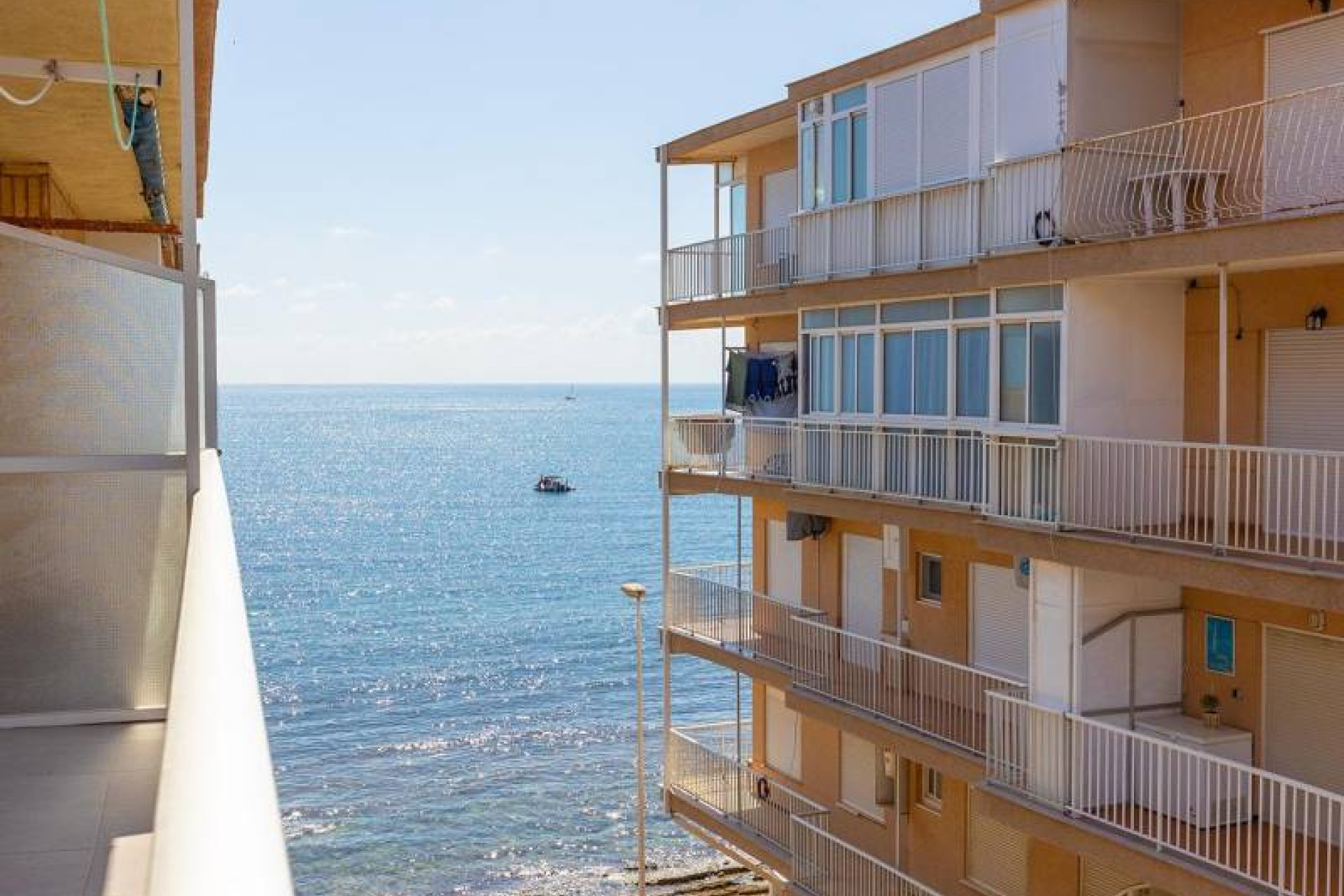 Resale - Apartment / flat - Torrevieja - Playa de los Naufragos