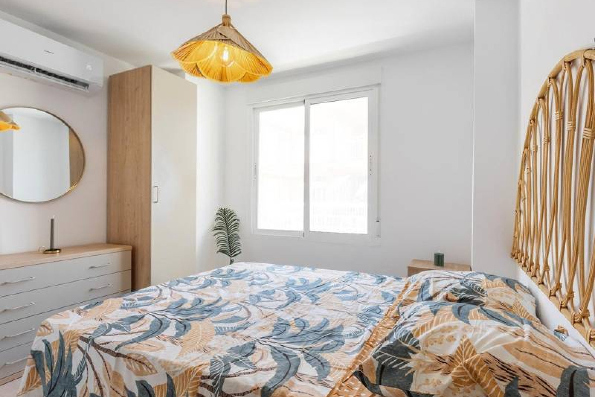 Resale - Apartment / flat - Torrevieja - Playa de los Naufragos