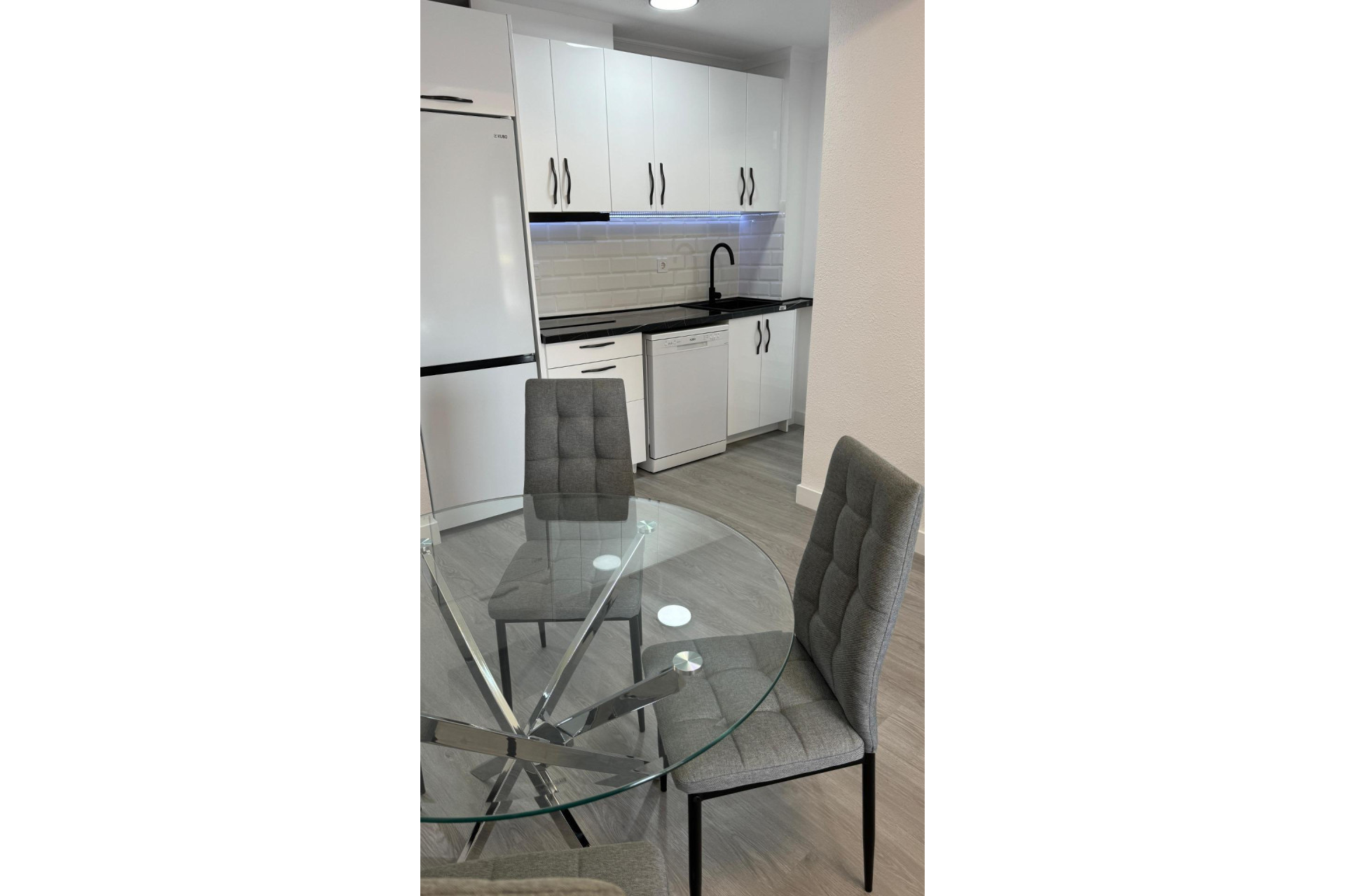 Resale - Apartment / flat - Torrevieja - Playa del cura