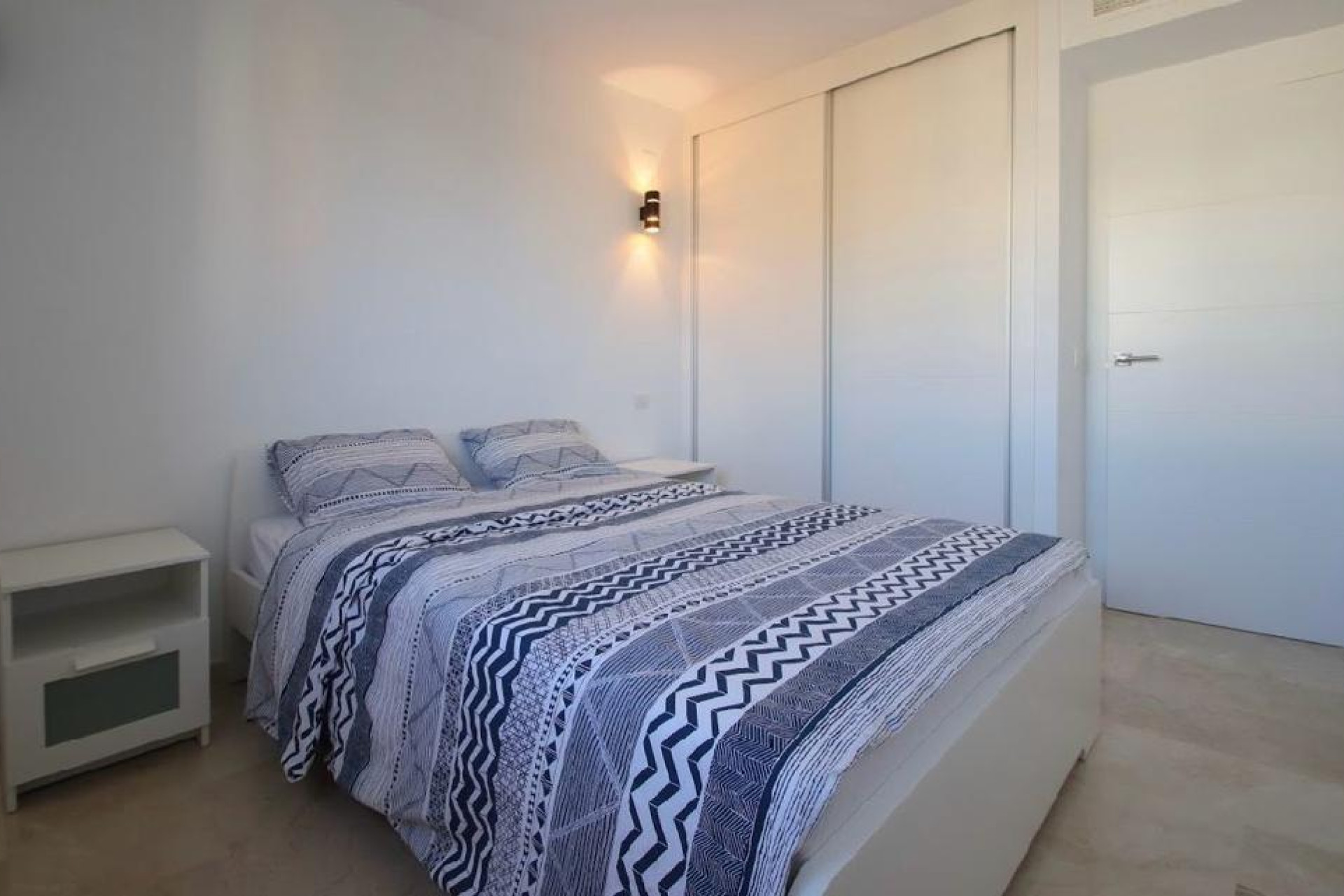 Resale - Apartment / flat - Torrevieja - Punta prima