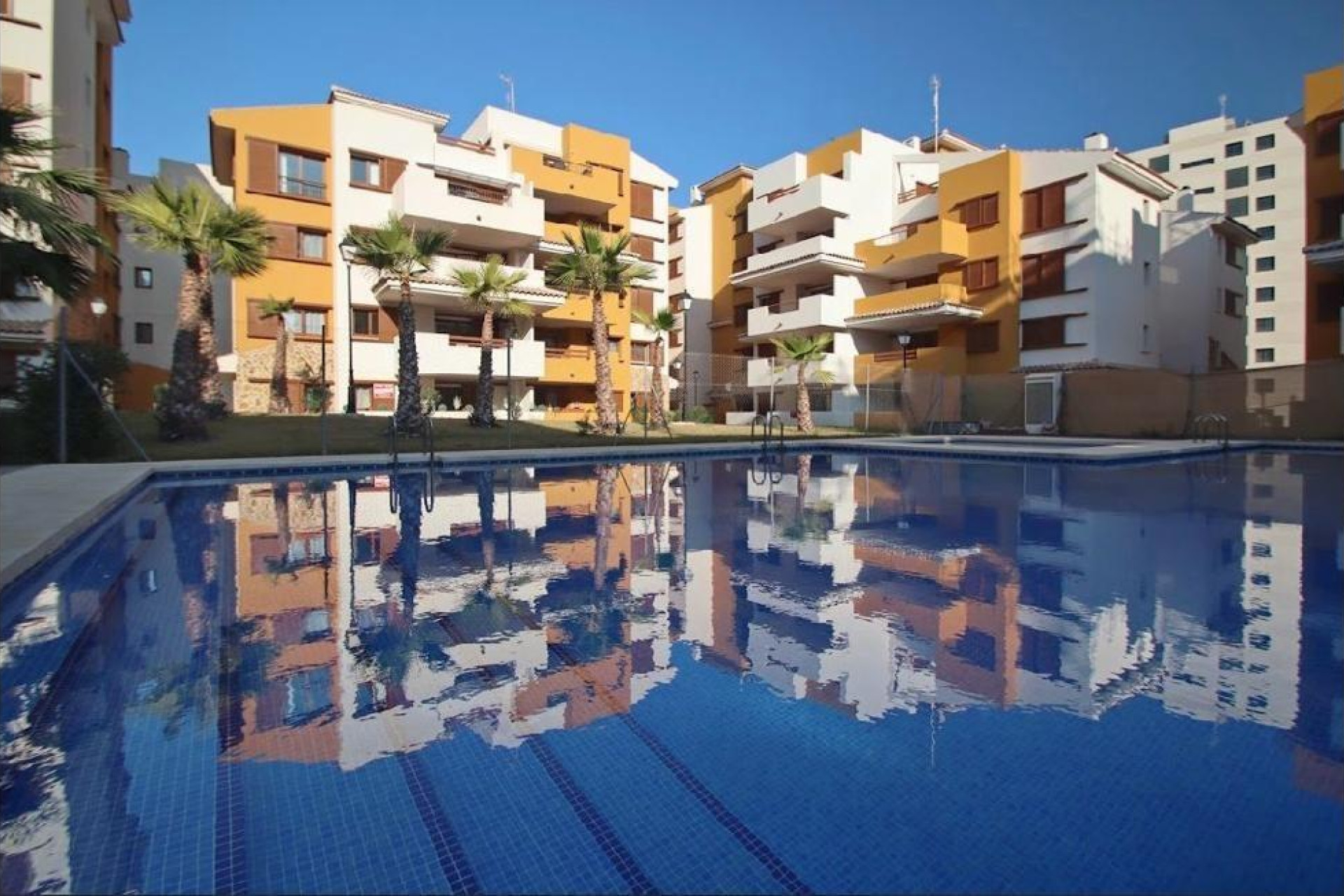 Resale - Apartment / flat - Torrevieja - Punta prima