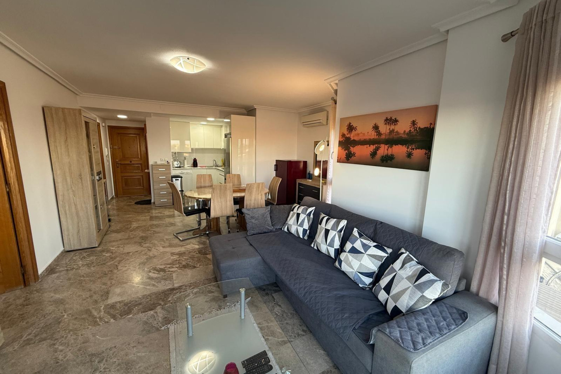 Resale - Apartment / flat - Torrevieja - Punta prima