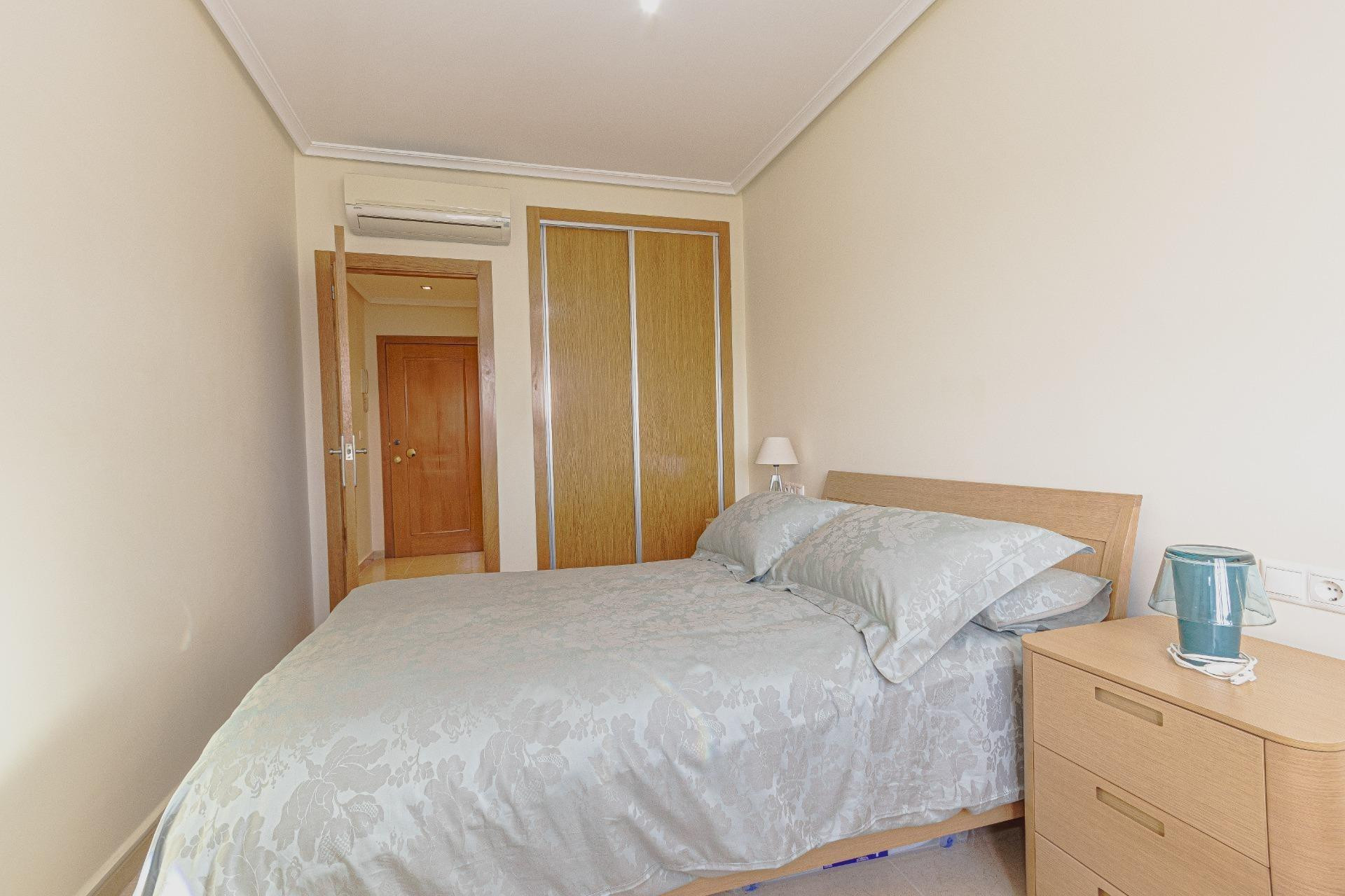 Resale - Apartment / flat - Torrevieja - torrevieja