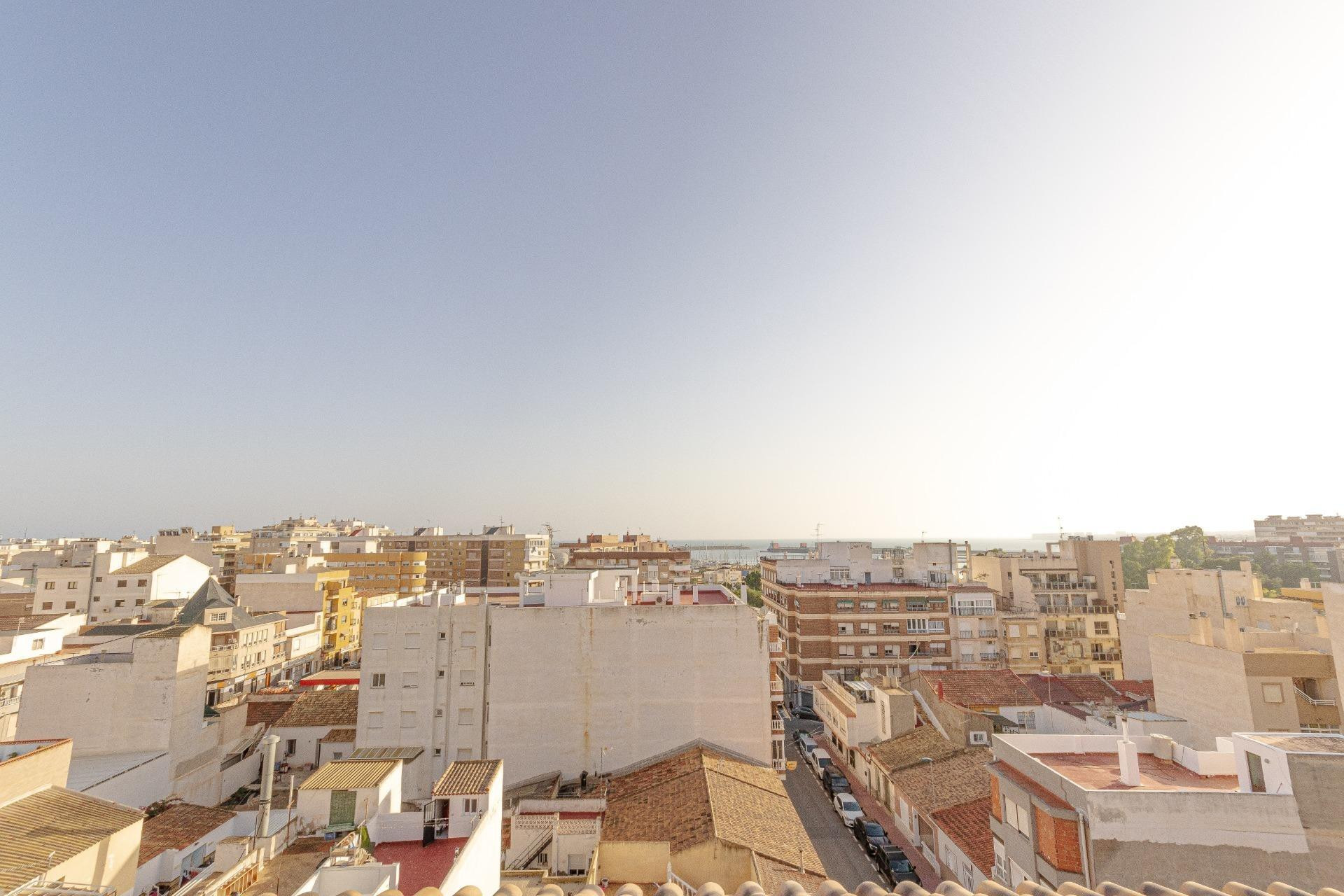 Resale - Apartment / flat - Torrevieja - torrevieja