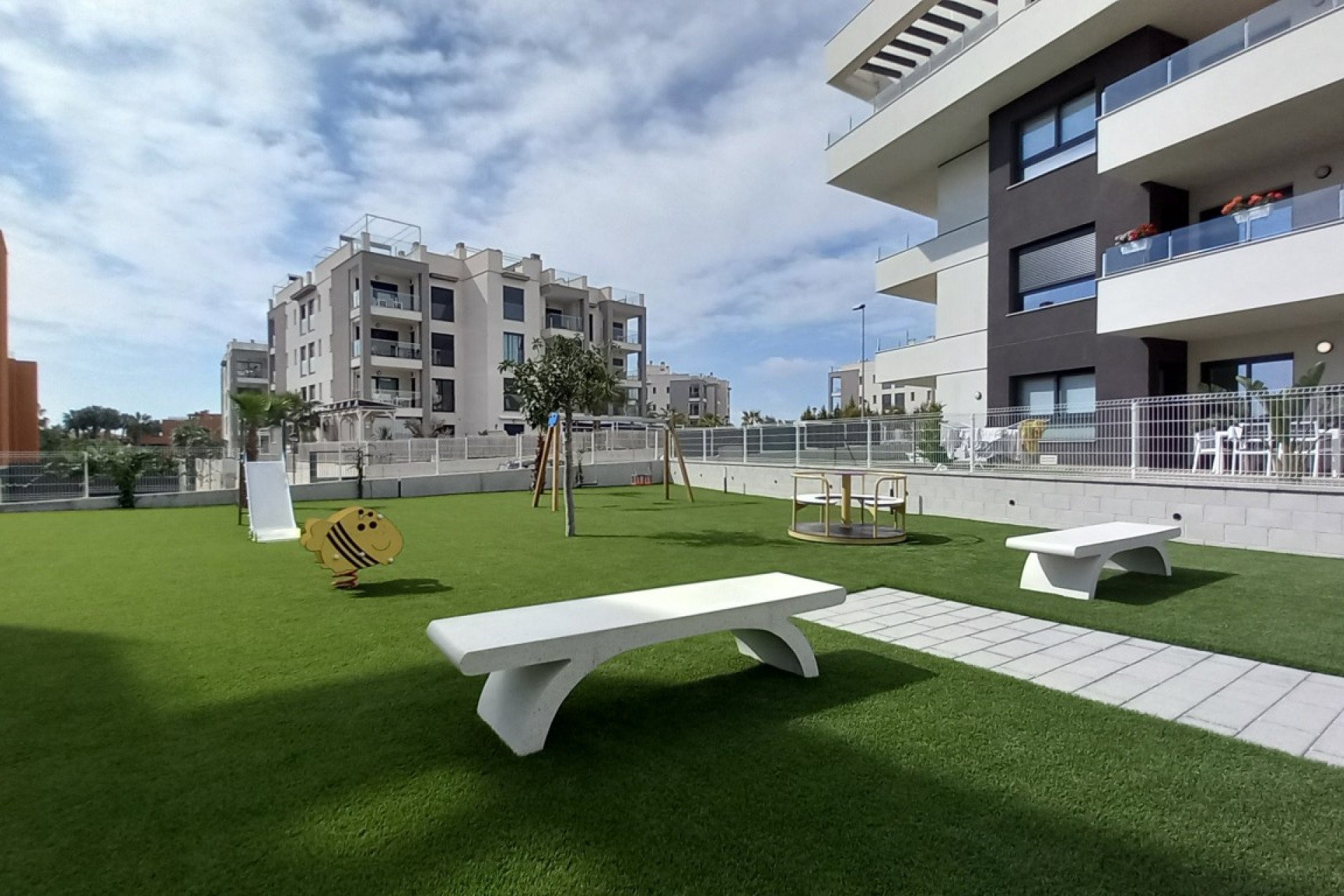 Resale - Apartment / flat - Villamartin