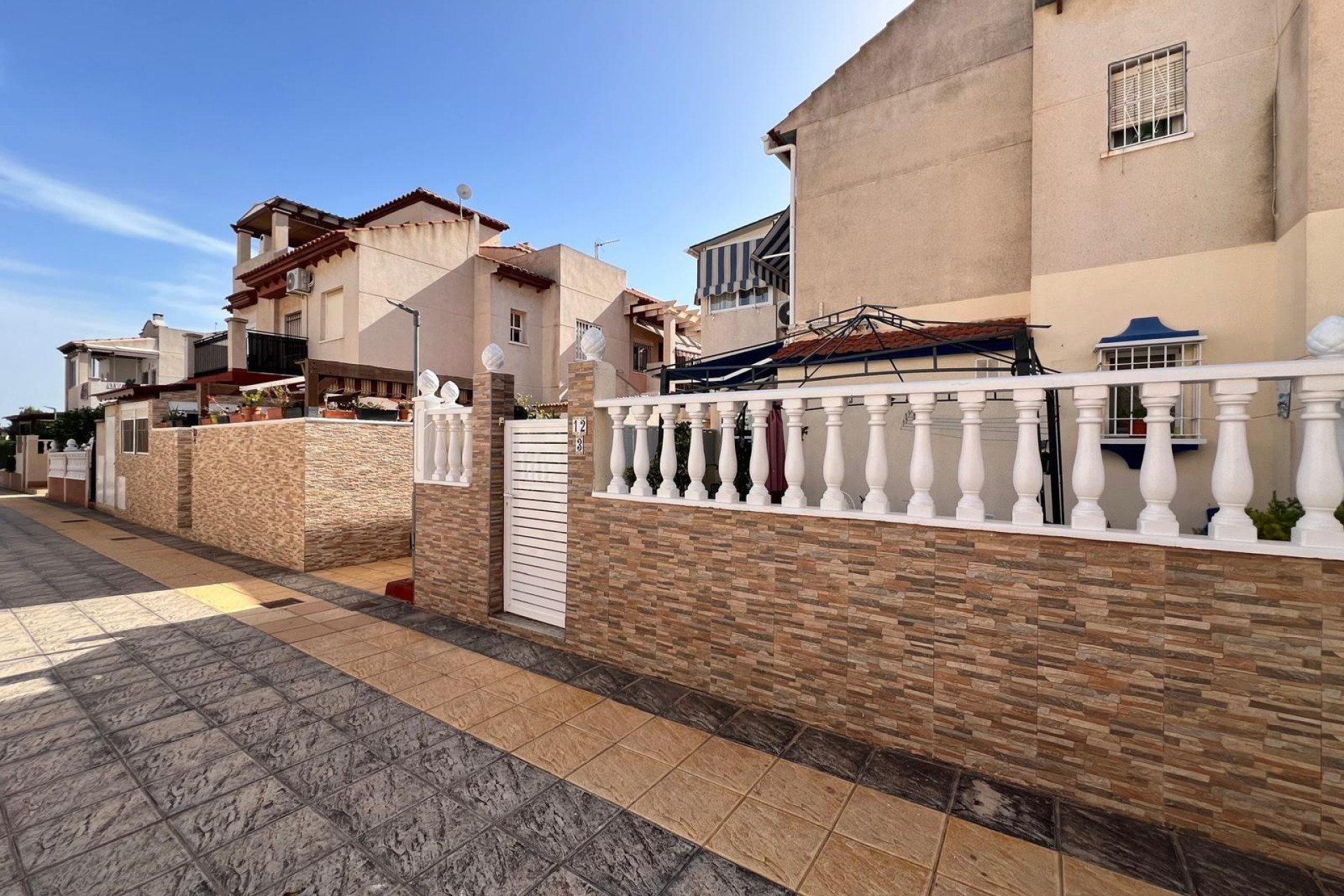 Resale - Bungalow - Orihuela Costa - La Zenia