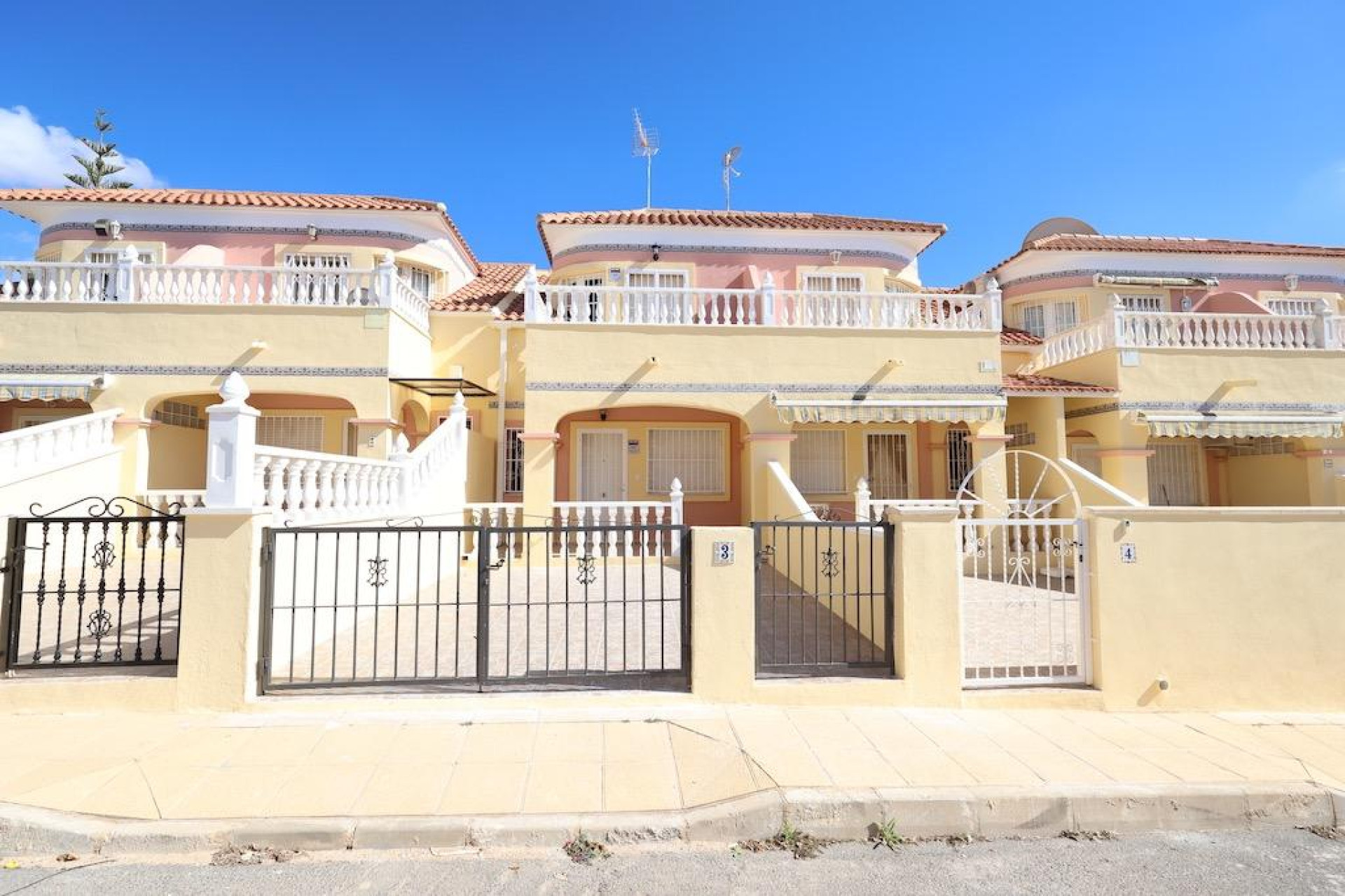 Resale - Bungalow - Orihuela Costa - Las Filipinas