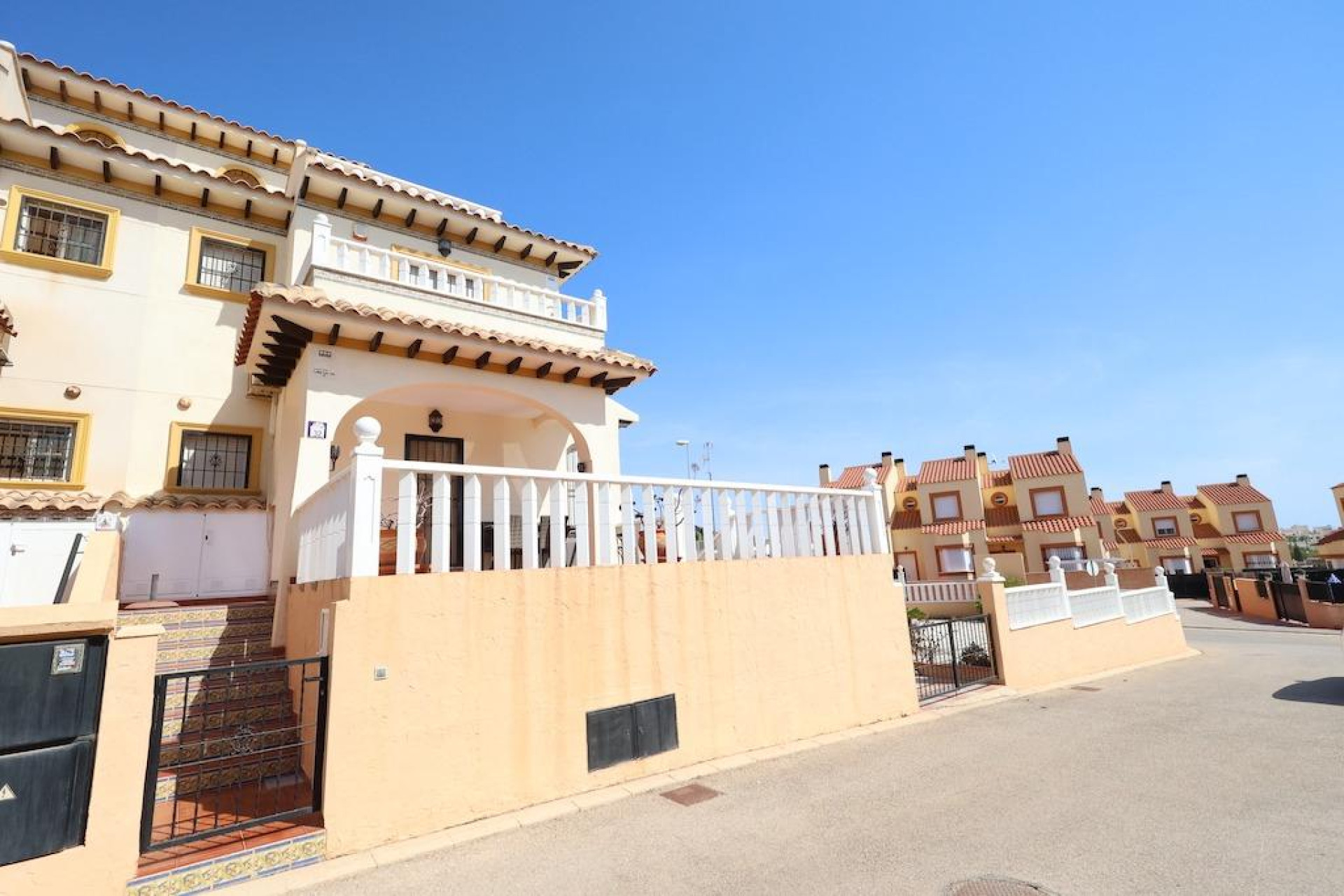 Resale - Bungalow - Orihuela Costa - Montezenia