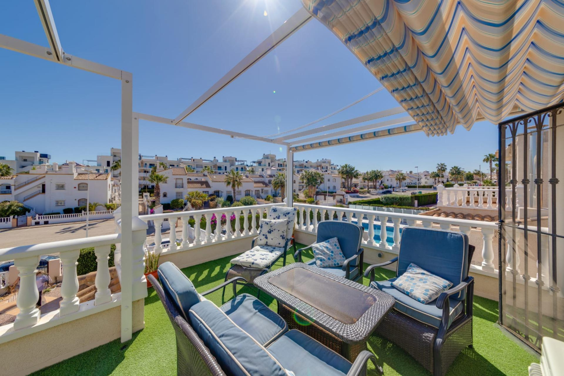 Resale - Bungalow - Orihuela Costa - Montezenia